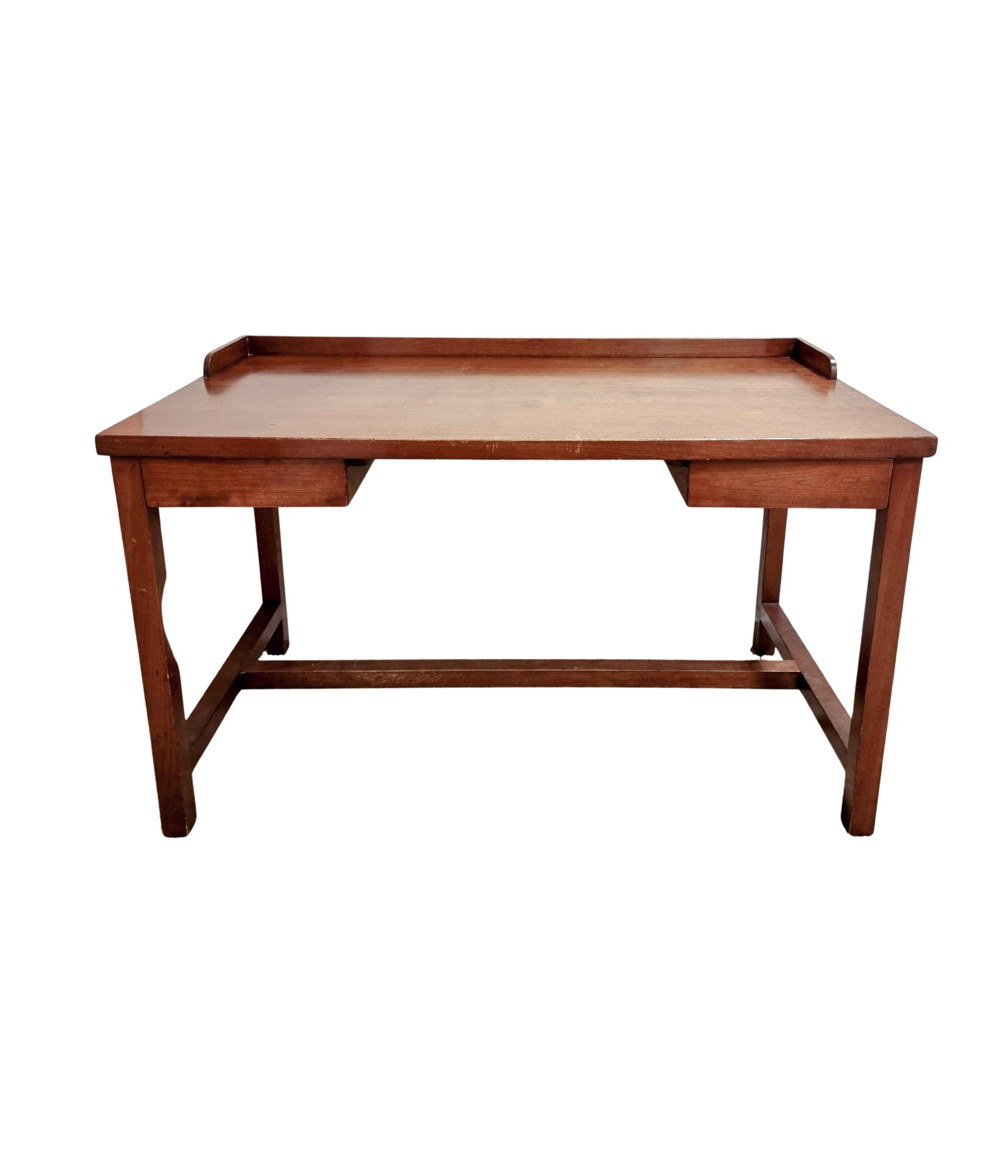 Desk_Wooden_Nails_Well-Crafted_Scandinavian_design