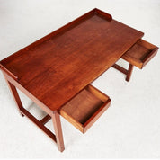 Desk_Wooden_Nails_Well-Crafted_Scandinavian_design