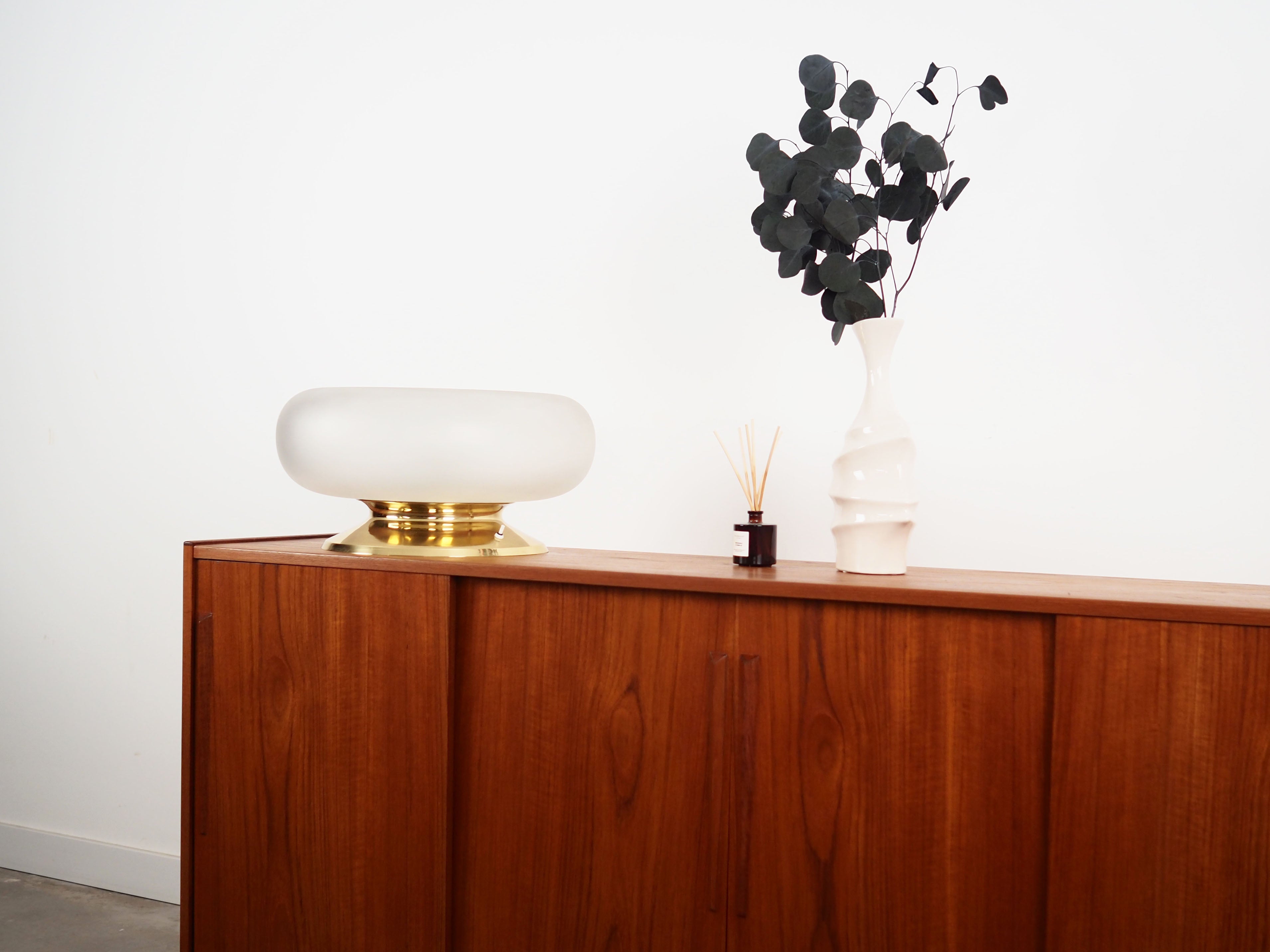 Desk_lamp_Italian_design_1970s_production_Italy