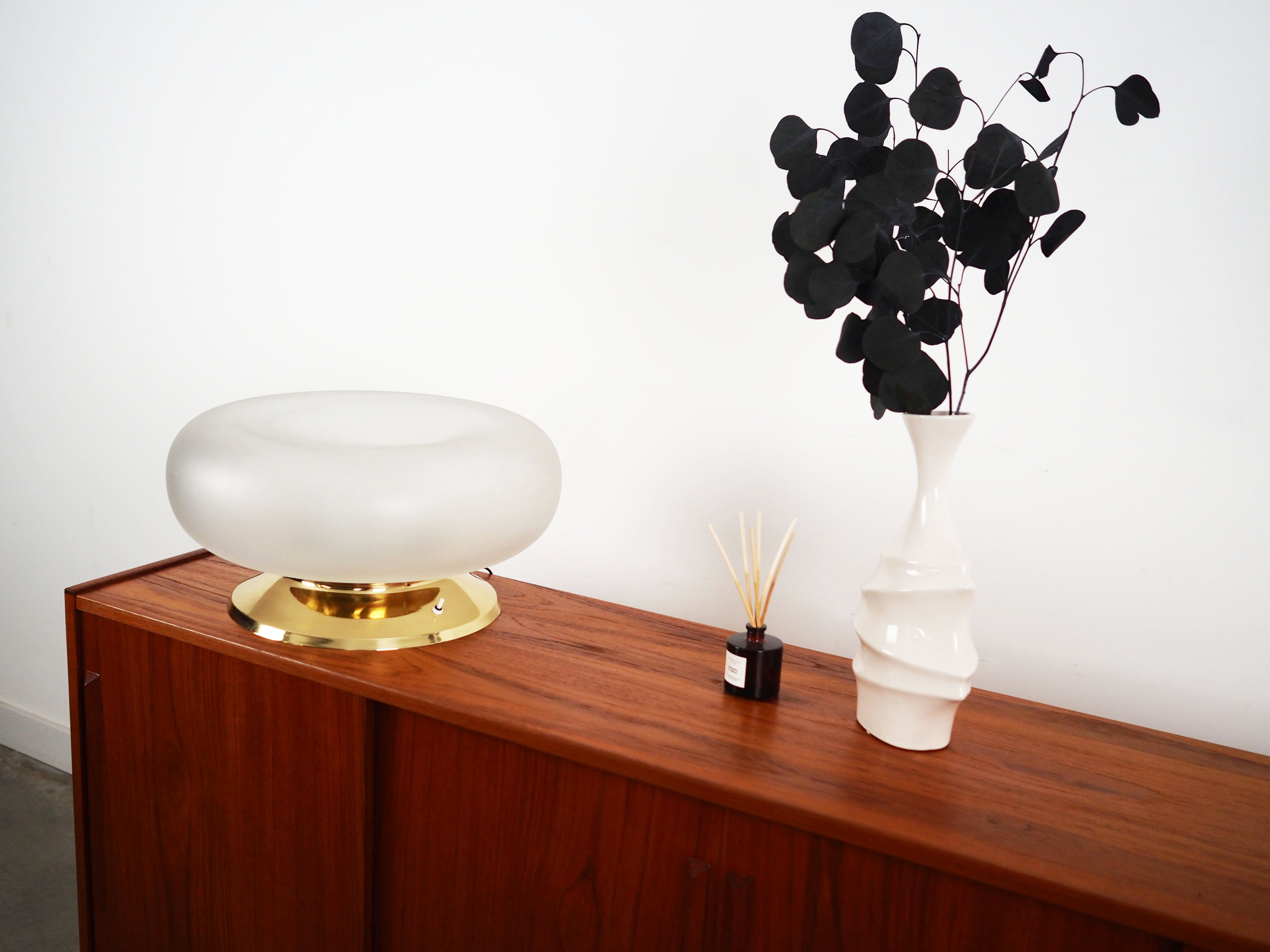 Desk_lamp_Italian_design_1970s_production_Italy