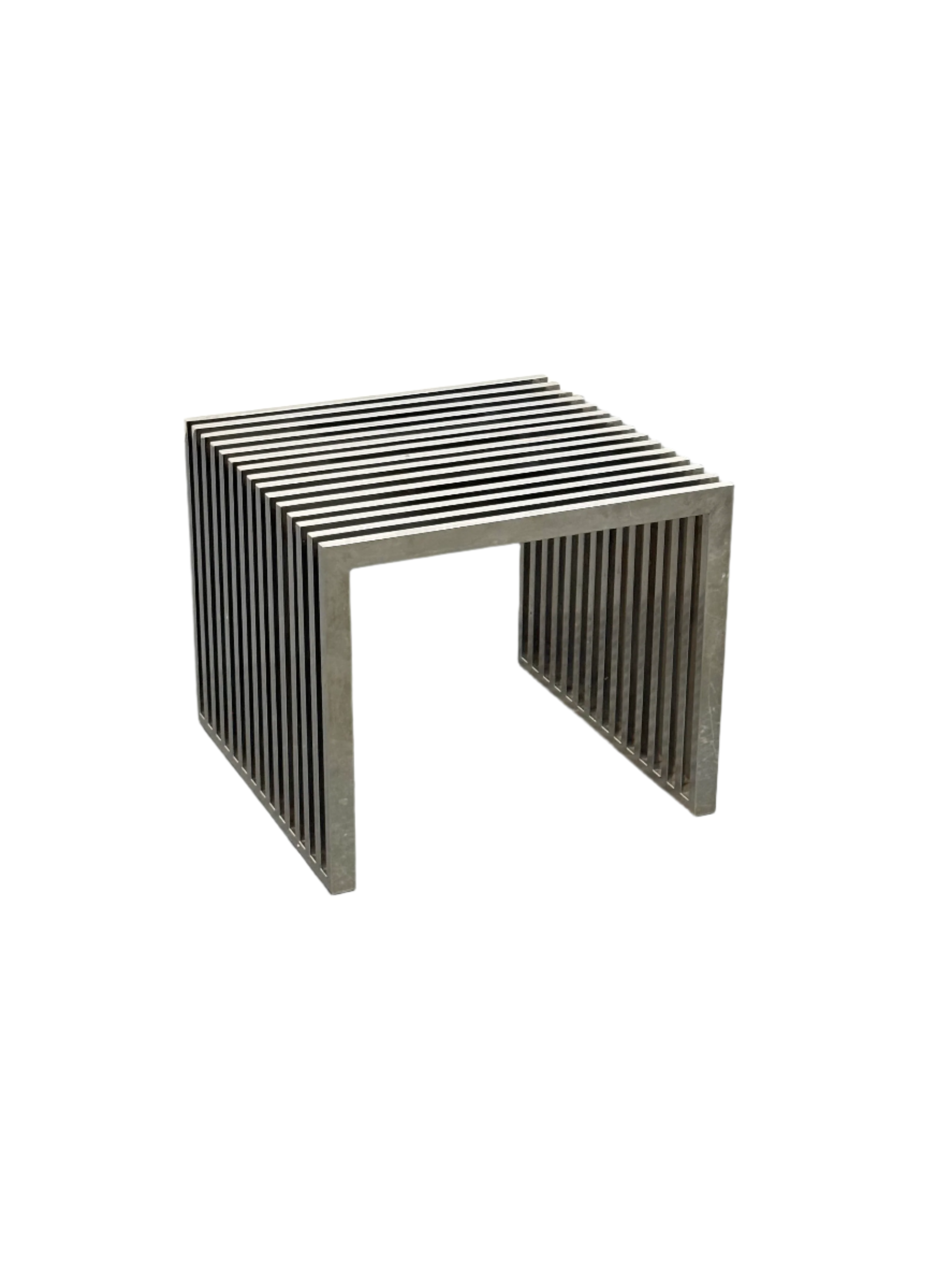 Eichholtz_Carlisle_side_table_in_polished_stainless_steel