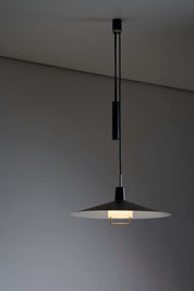 Elegant_Counterweight_Pendant_Metalarte