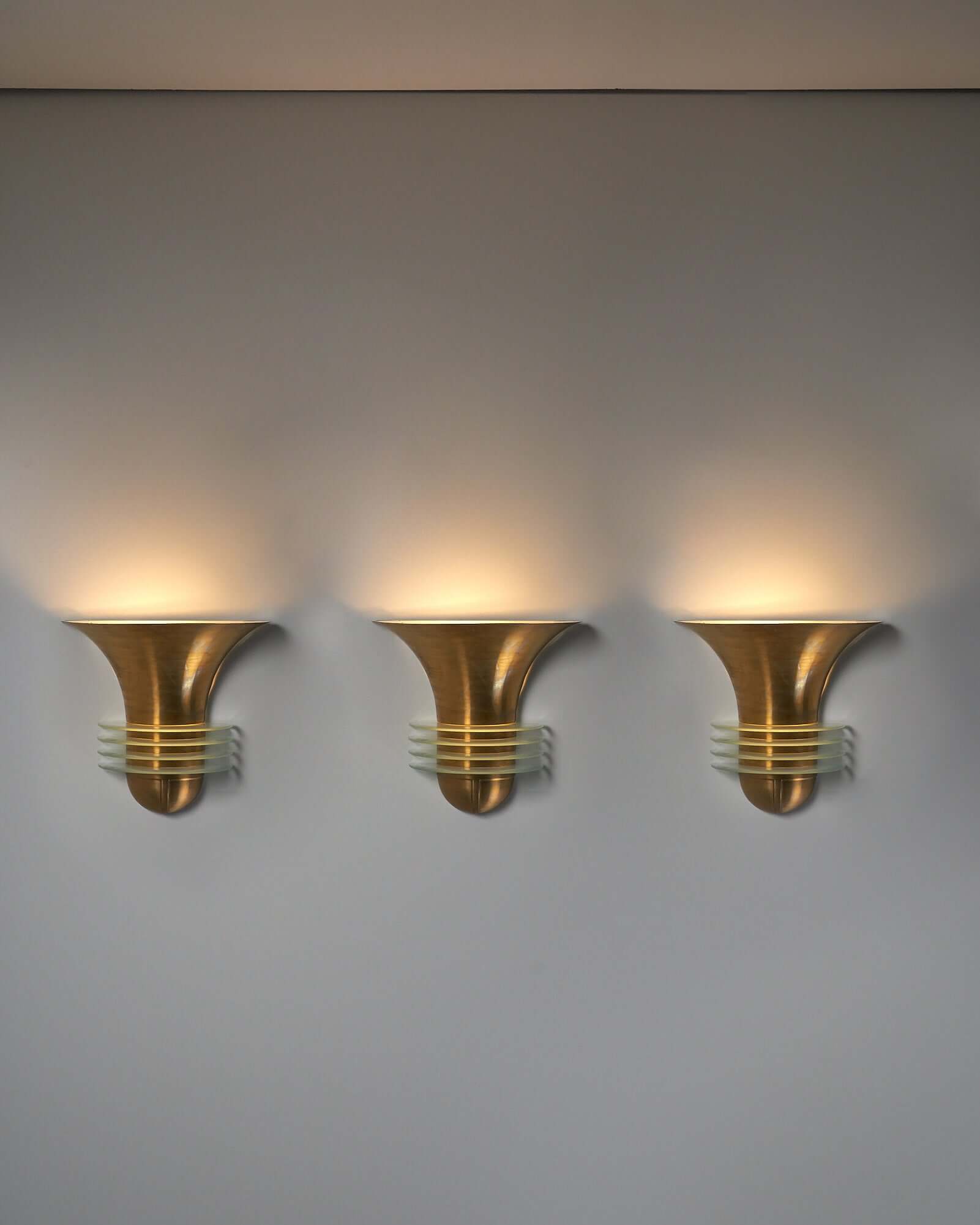 Empire_Style_Wall_Lamp_Art_Deco