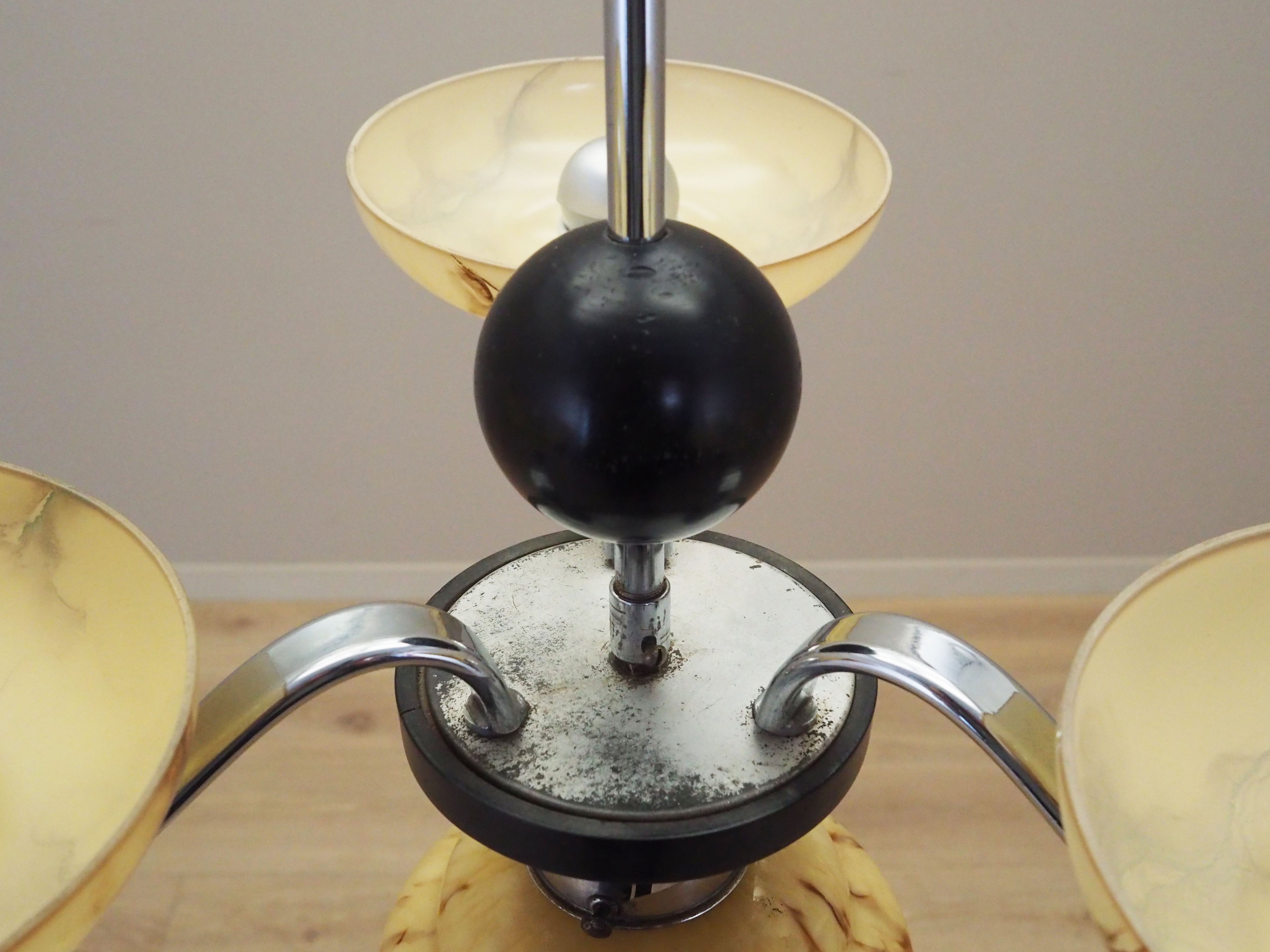 Glass_chandelier_Danish_design_1970s_production_Denmark