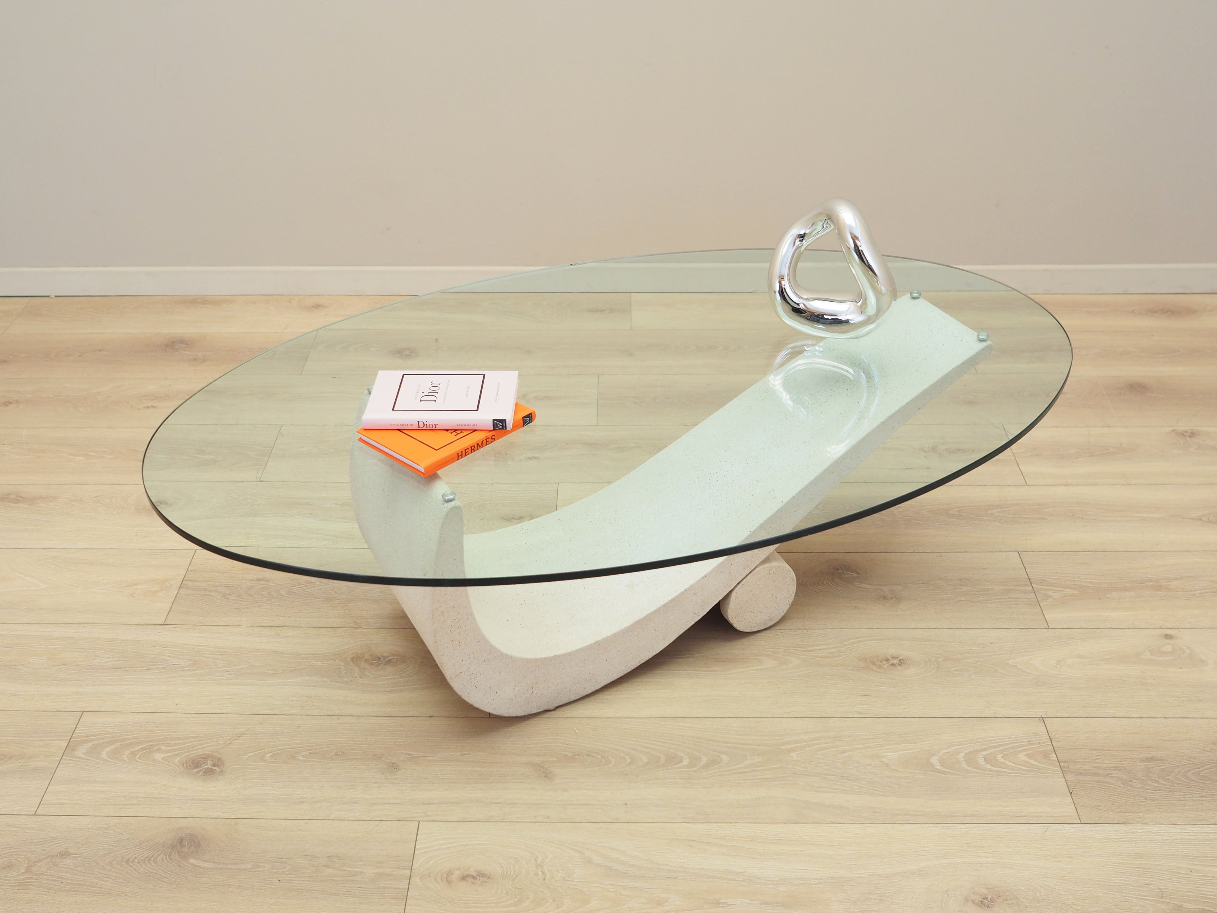 Glass_coffee_table_Italian_design_1970s_production_Italy