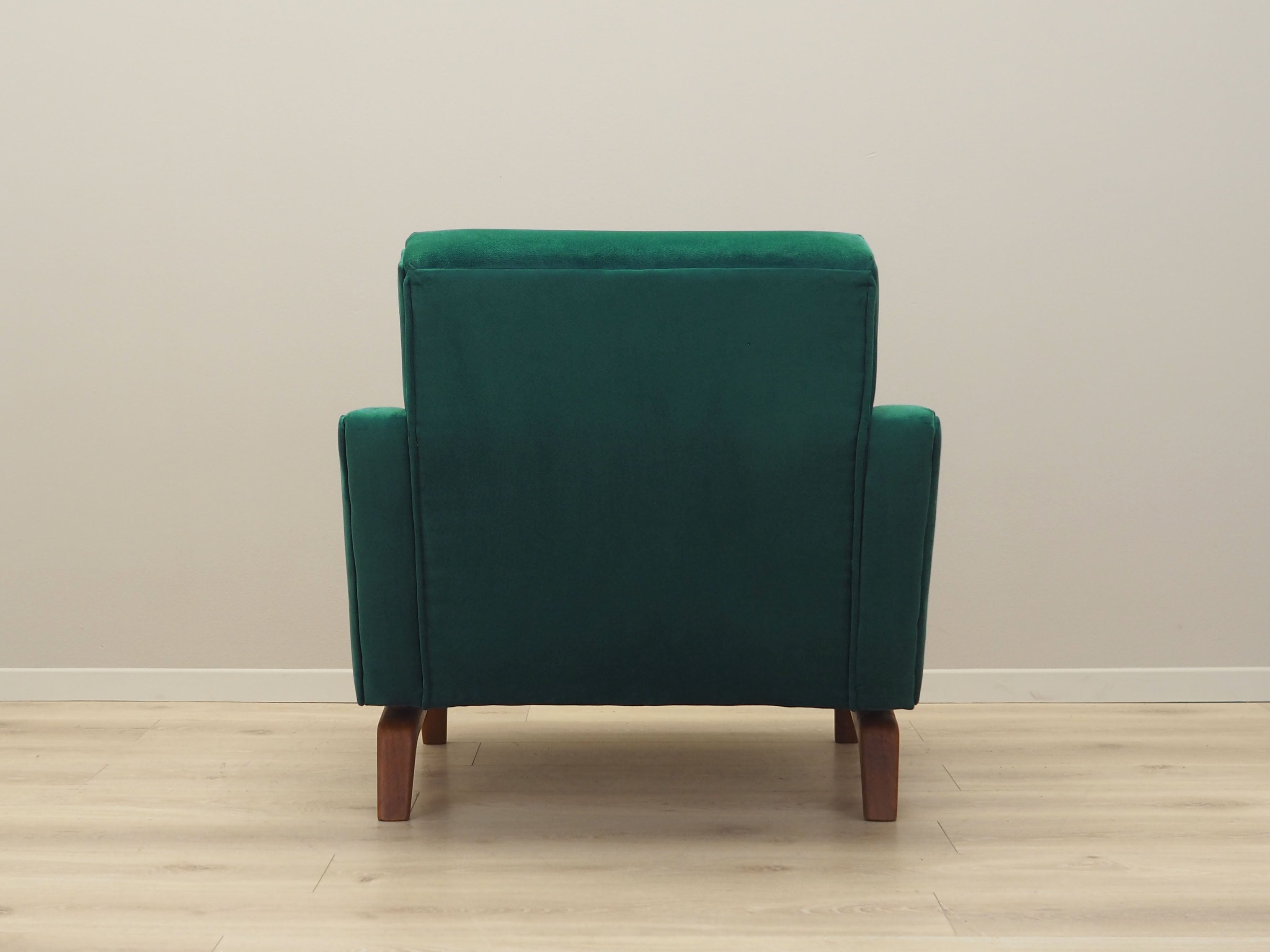 Green_armchair_Danish_design_1970s_production_Denmark