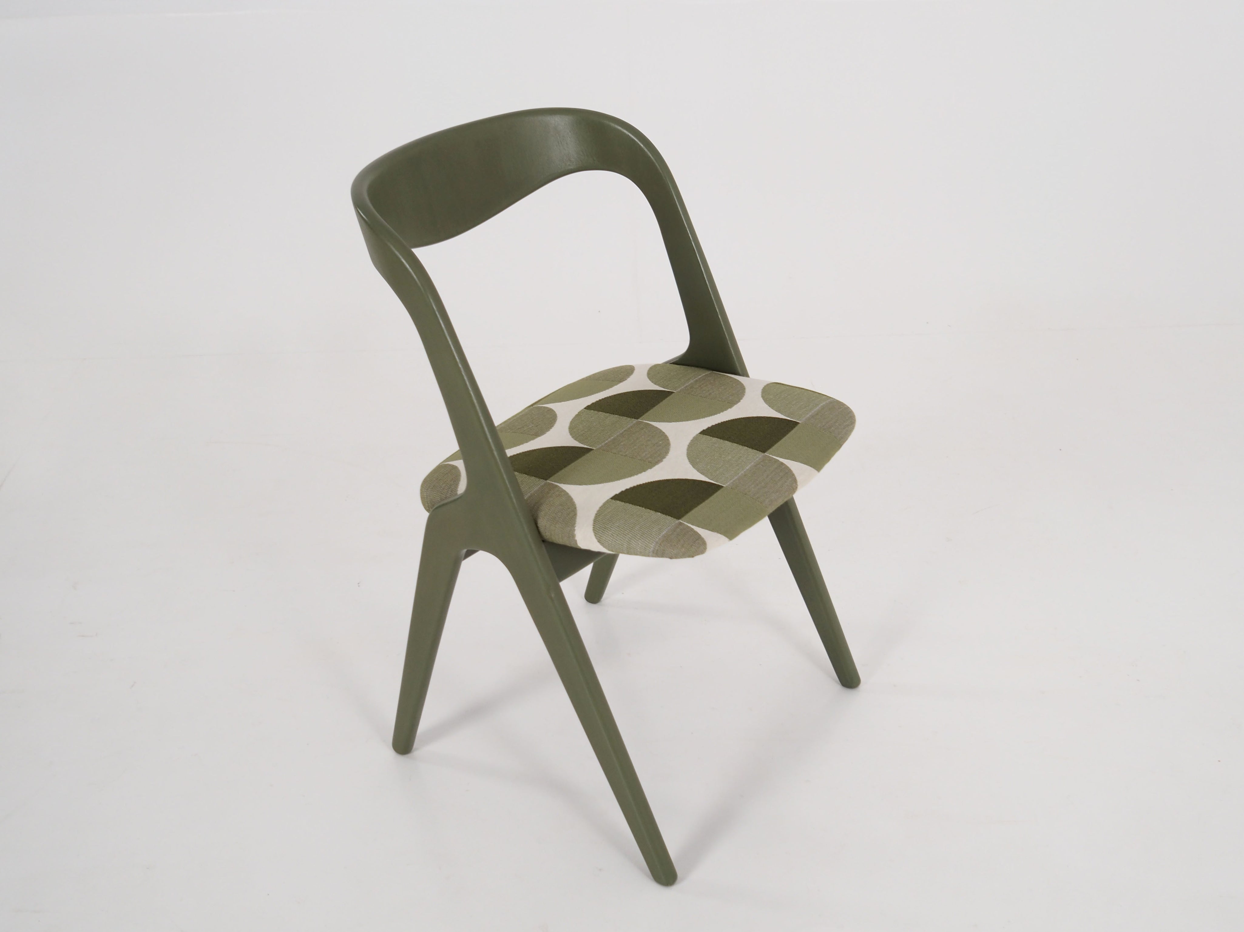 Green_chair_Danish_design_1970s_production_Denmark