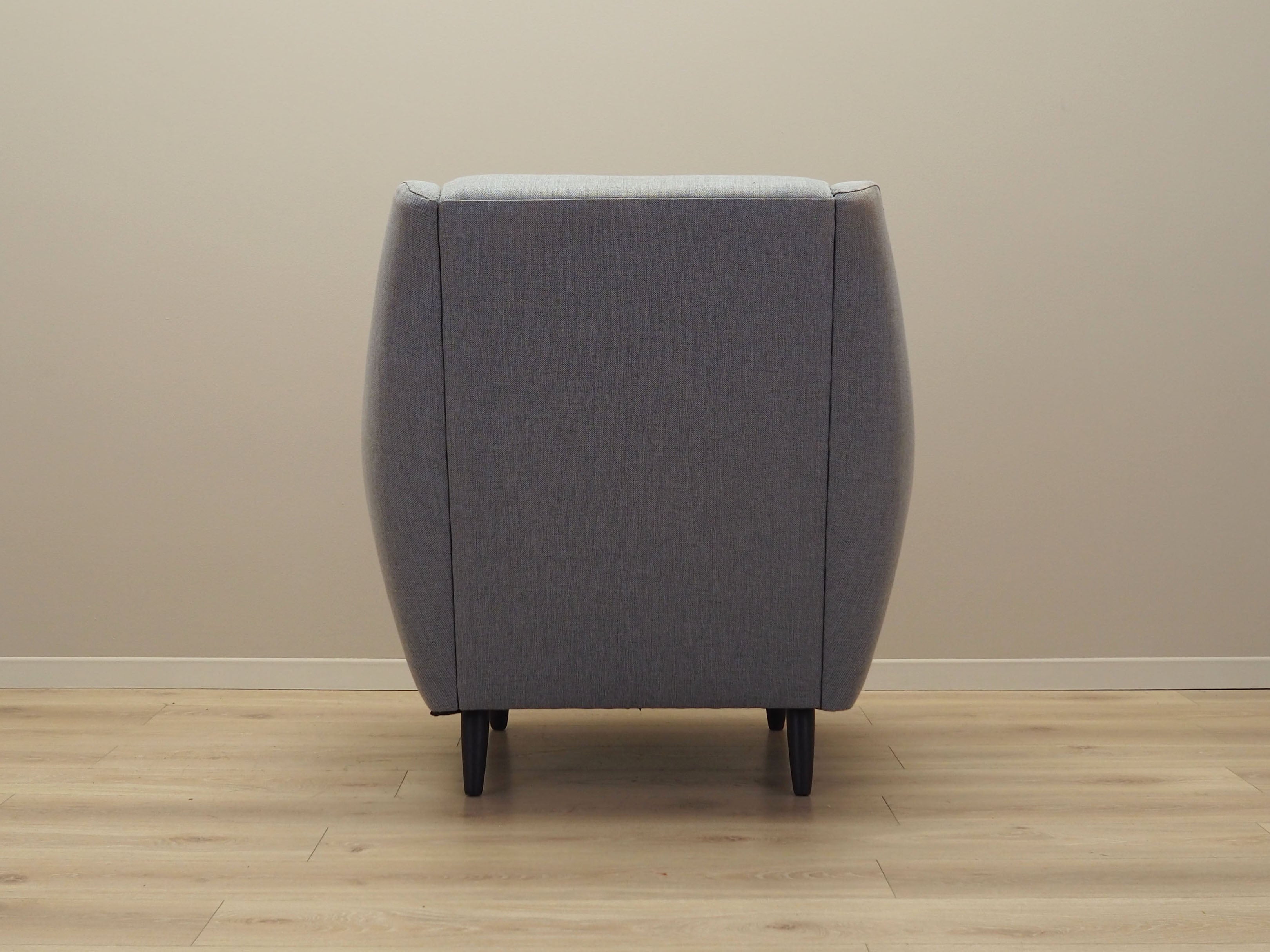 Grey_armchair_Danish_design_1970s_production_Denmark