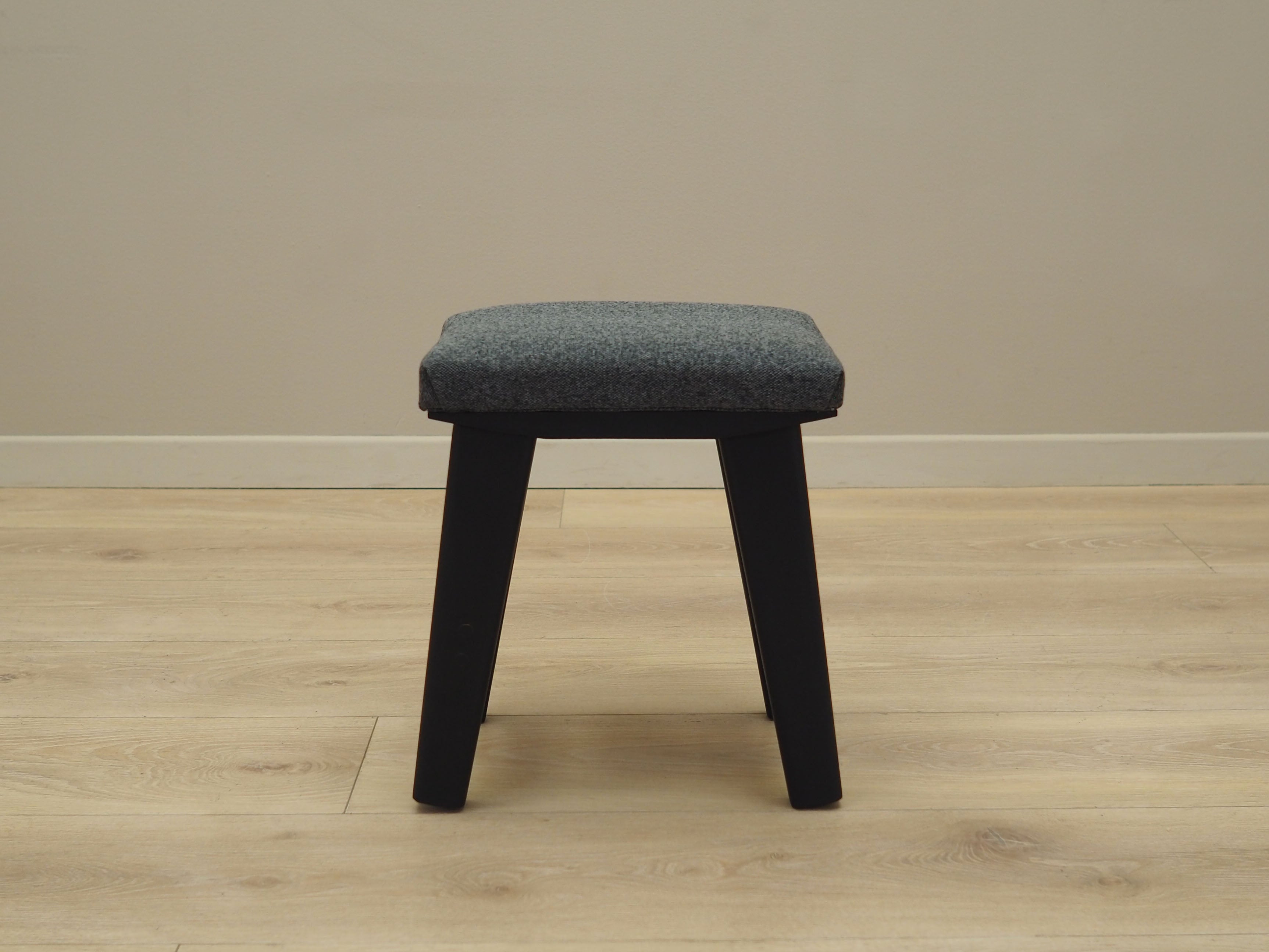 Grey_stool_Danish_design_1980s_production_Denmark