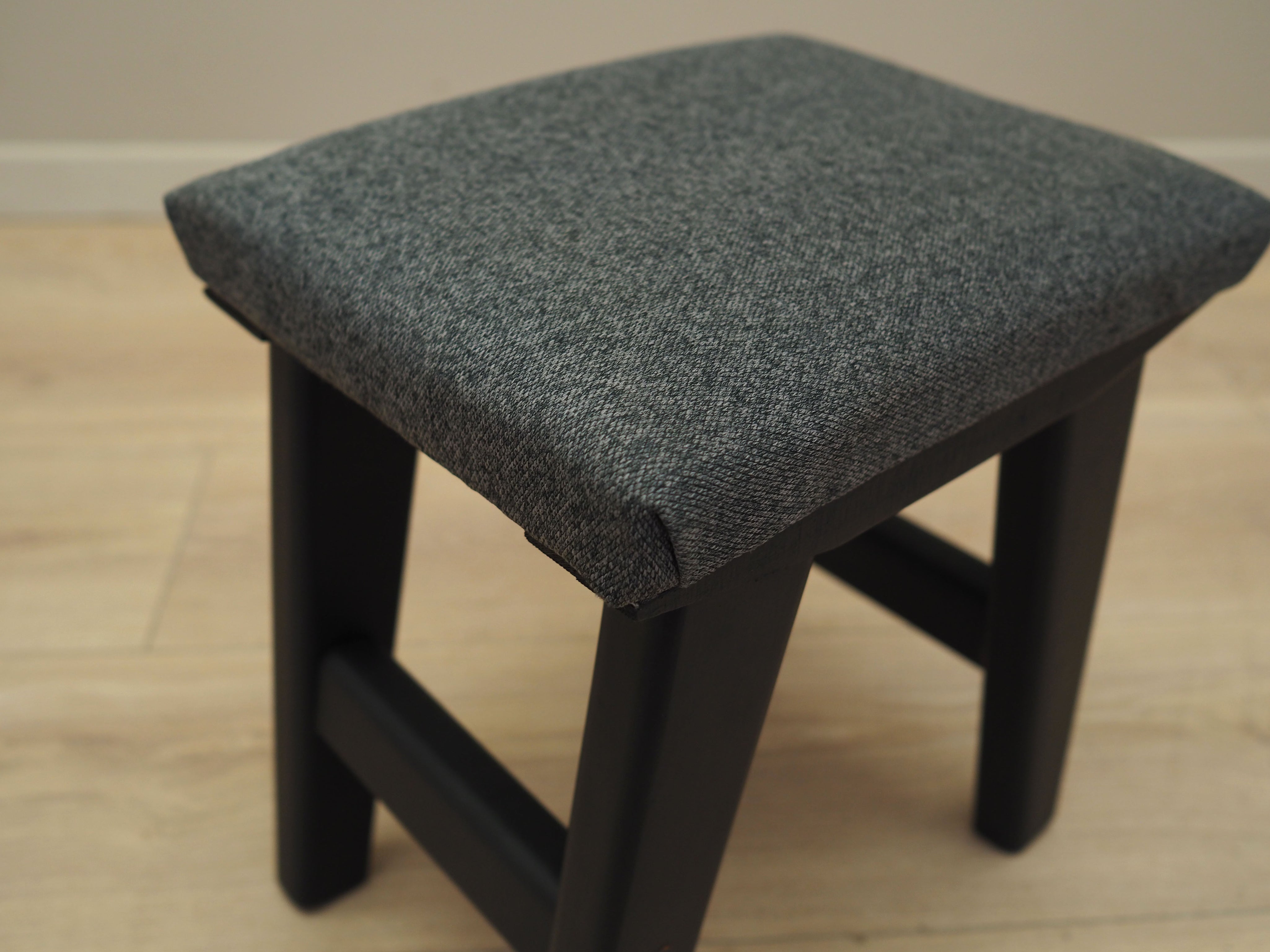 Grey_stool_Danish_design_1980s_production_Denmark