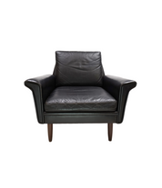 Gustav_Thams_leather_lounge_chair_from_1960