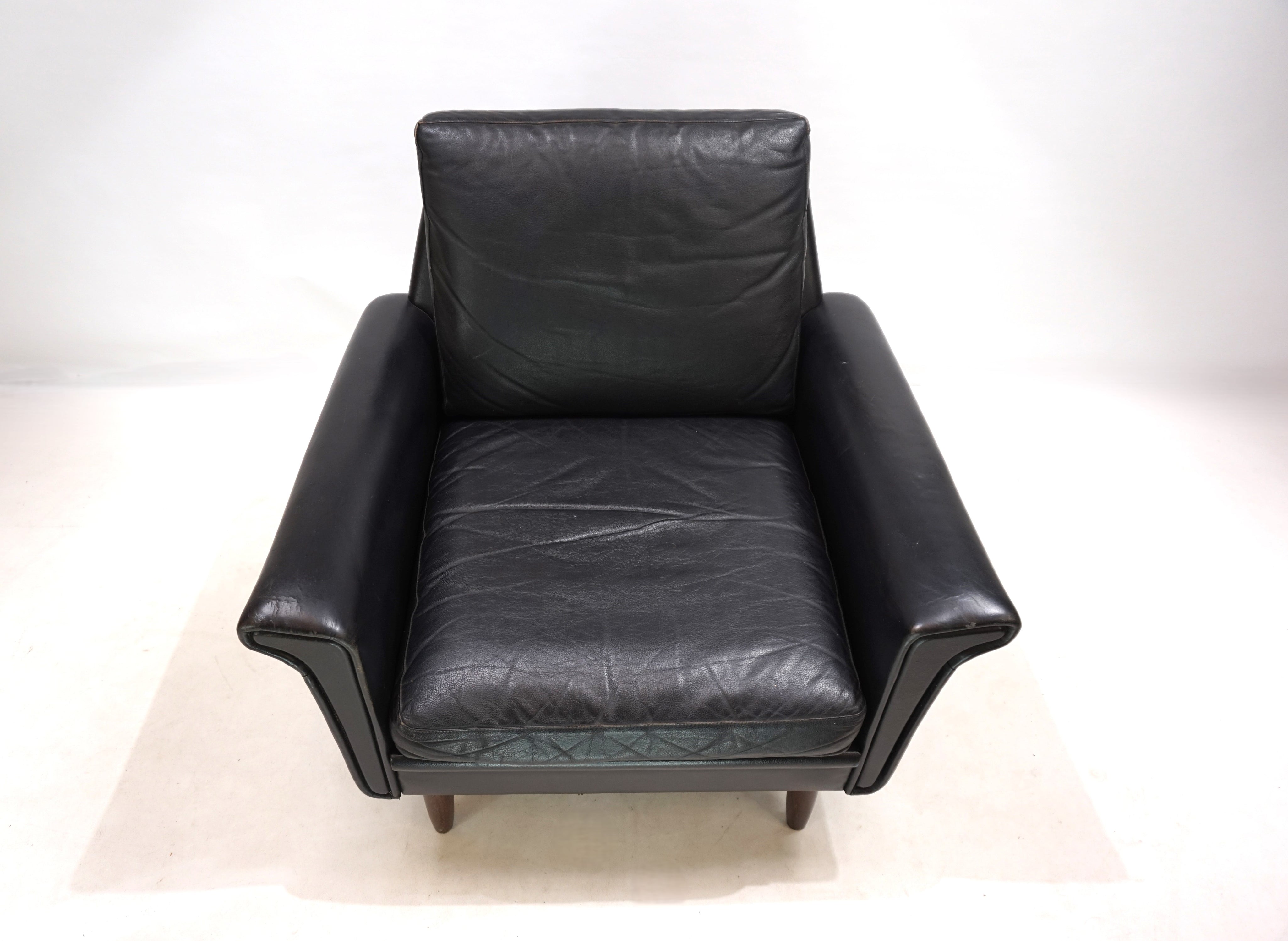 Gustav_Thams_leather_lounge_chair_from_1960