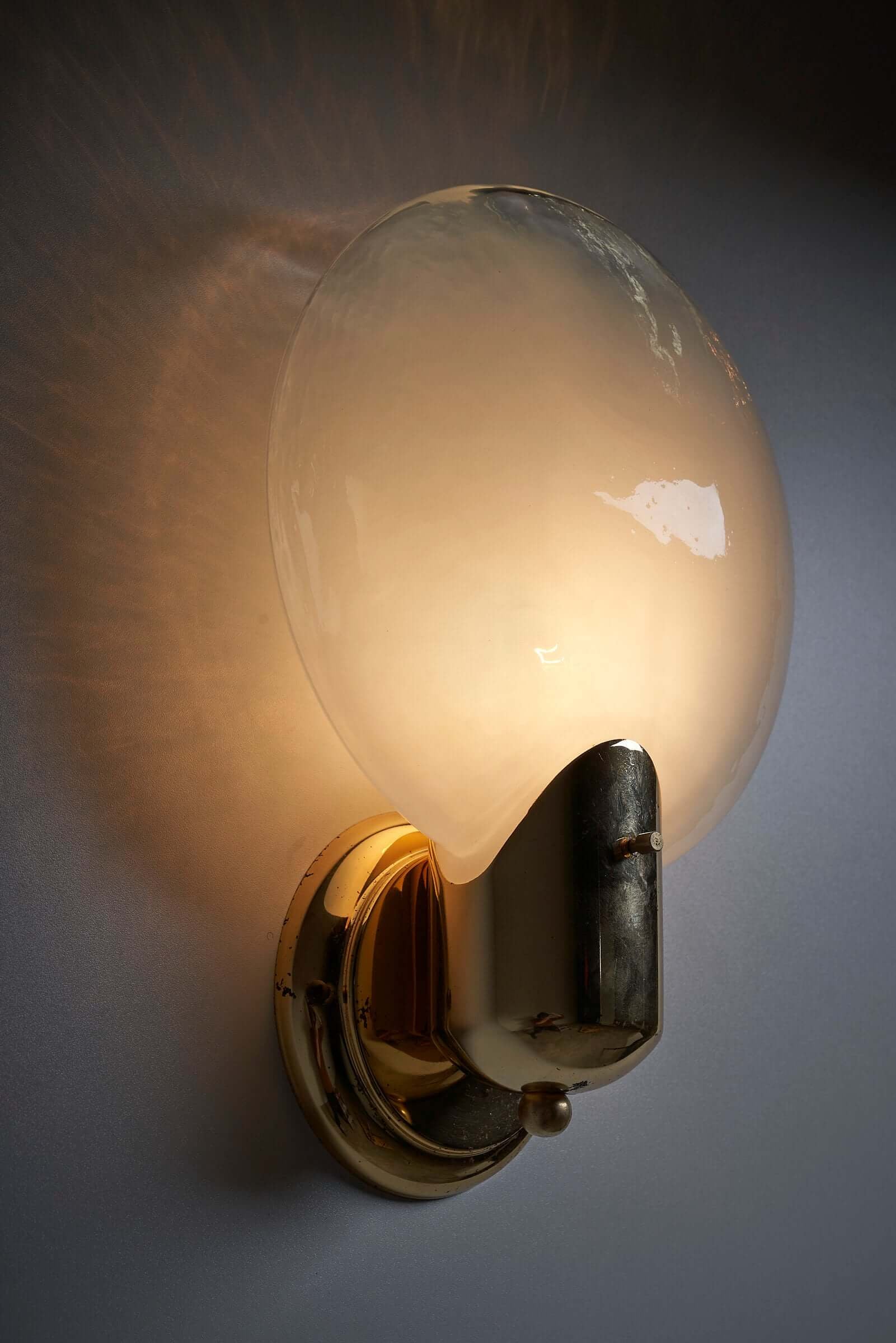Hand_Blown_Glass_Wall_Sconce_Boulanger