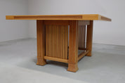 Husser_615_dining_table_by_Frank_Lloyd_Wright_produced_by_Cassina