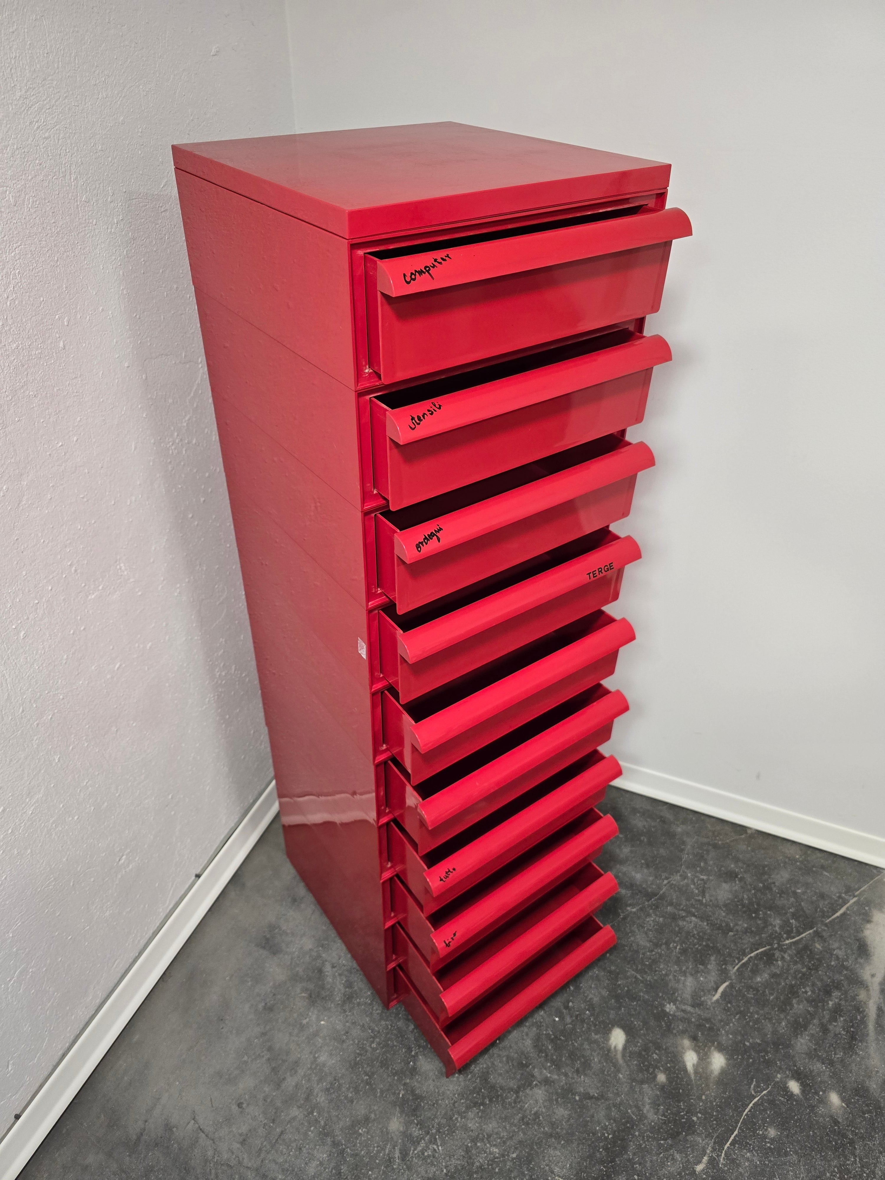 Kartell_Drawers_by_Simon_Fussell_1970s