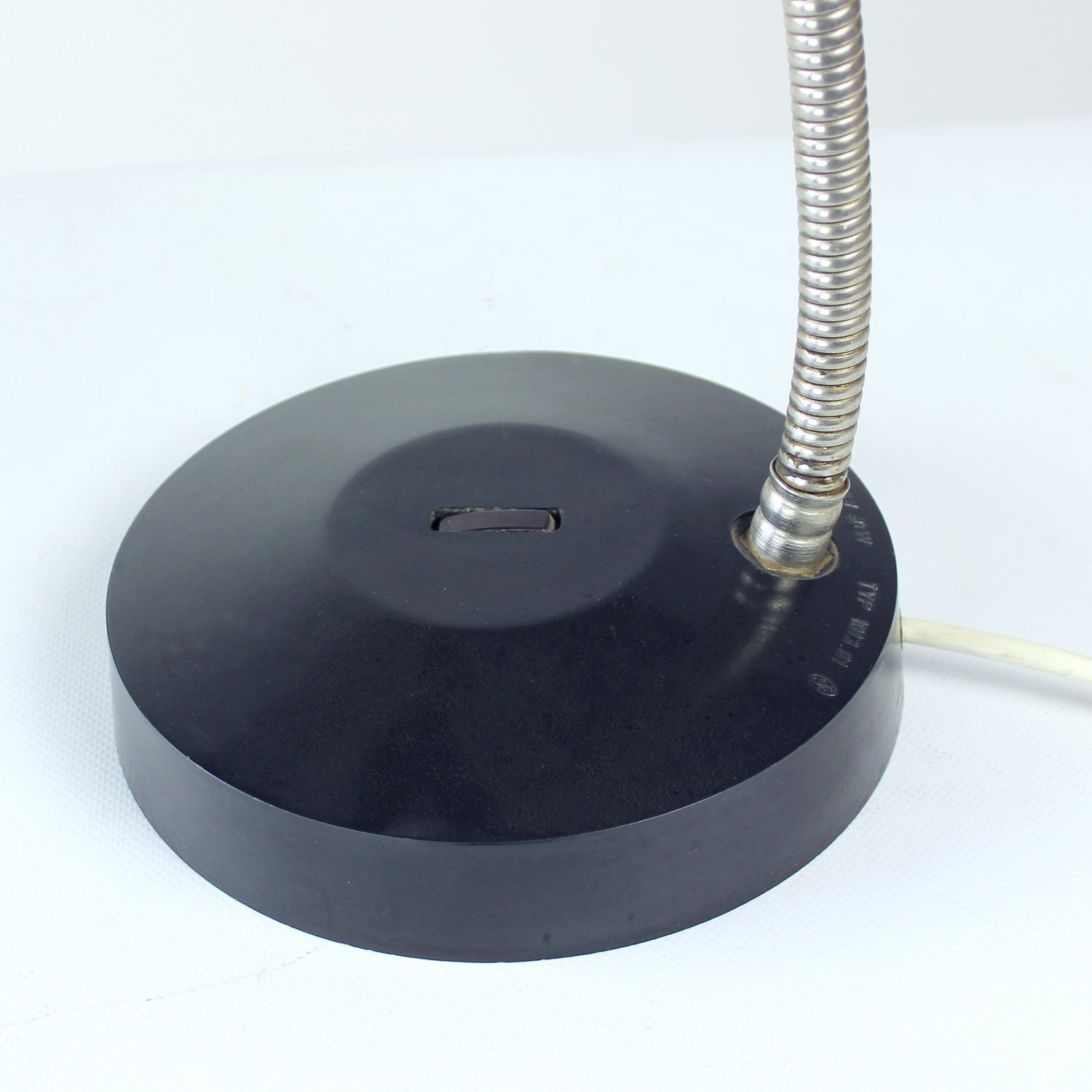 Large_Table_Lamp_In_Bakelite_Elektrosvit_Czechoslovakia_1950s