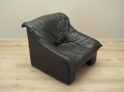 Leather_armchair_Italian_design_1960s_production_Italy