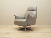 Leather_swivel_armchair_Italian_design_1990s_manufacture_Natuzzi