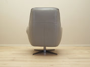 Leather_swivel_armchair_Italian_design_1990s_manufacture_Natuzzi
