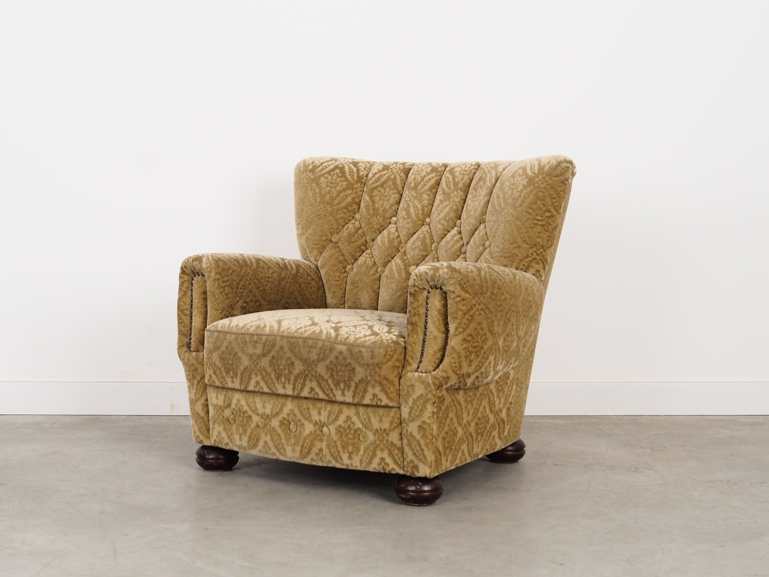 Lounge_armchair_Danish_design_1960s_production_Denmark