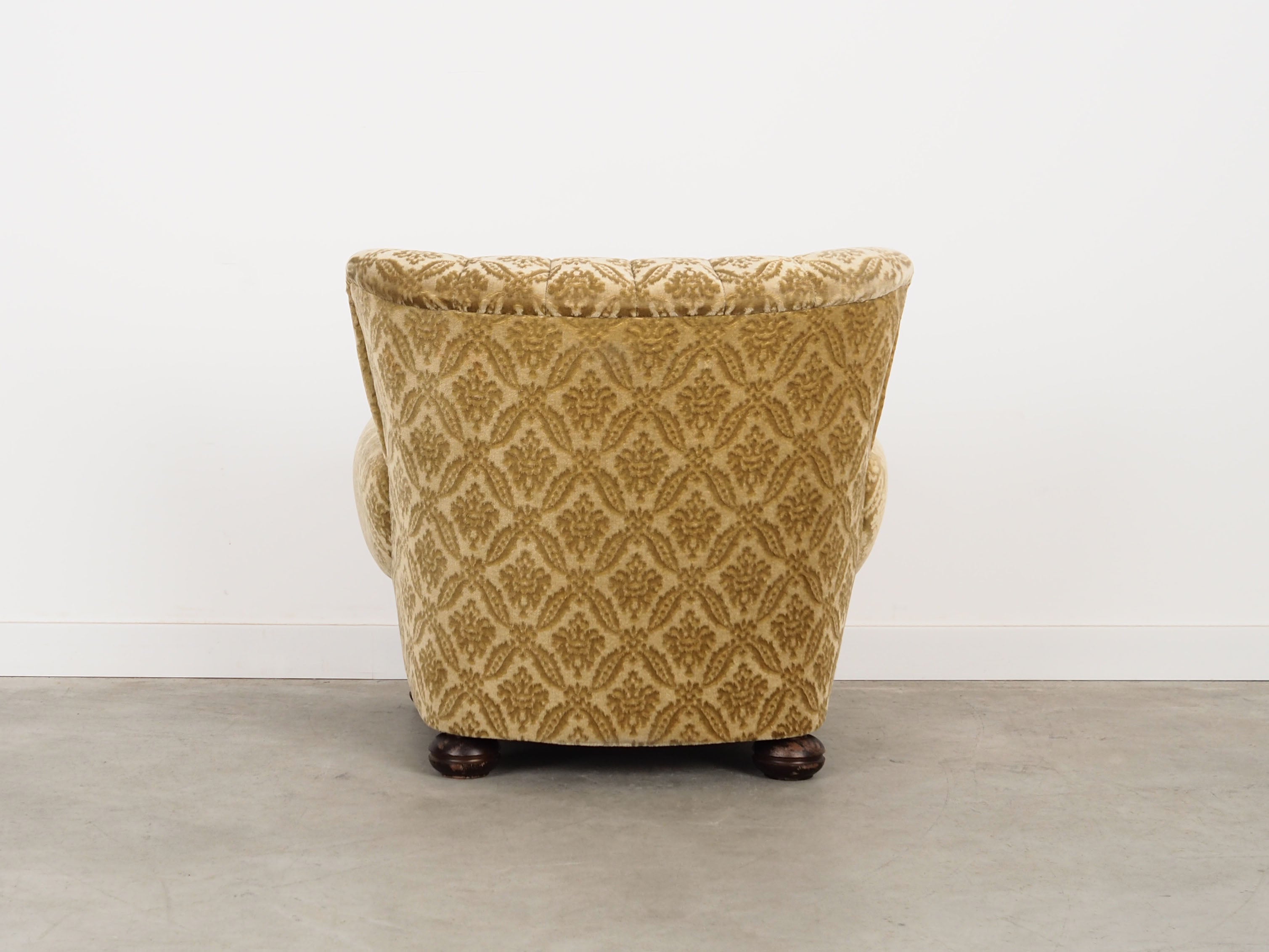 Lounge_armchair_Danish_design_1960s_production_Denmark