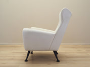 Lounge_armchair_in_Italian_design_from_1980s