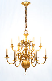 Dutch_bronze_chandelier_with_12_lights.