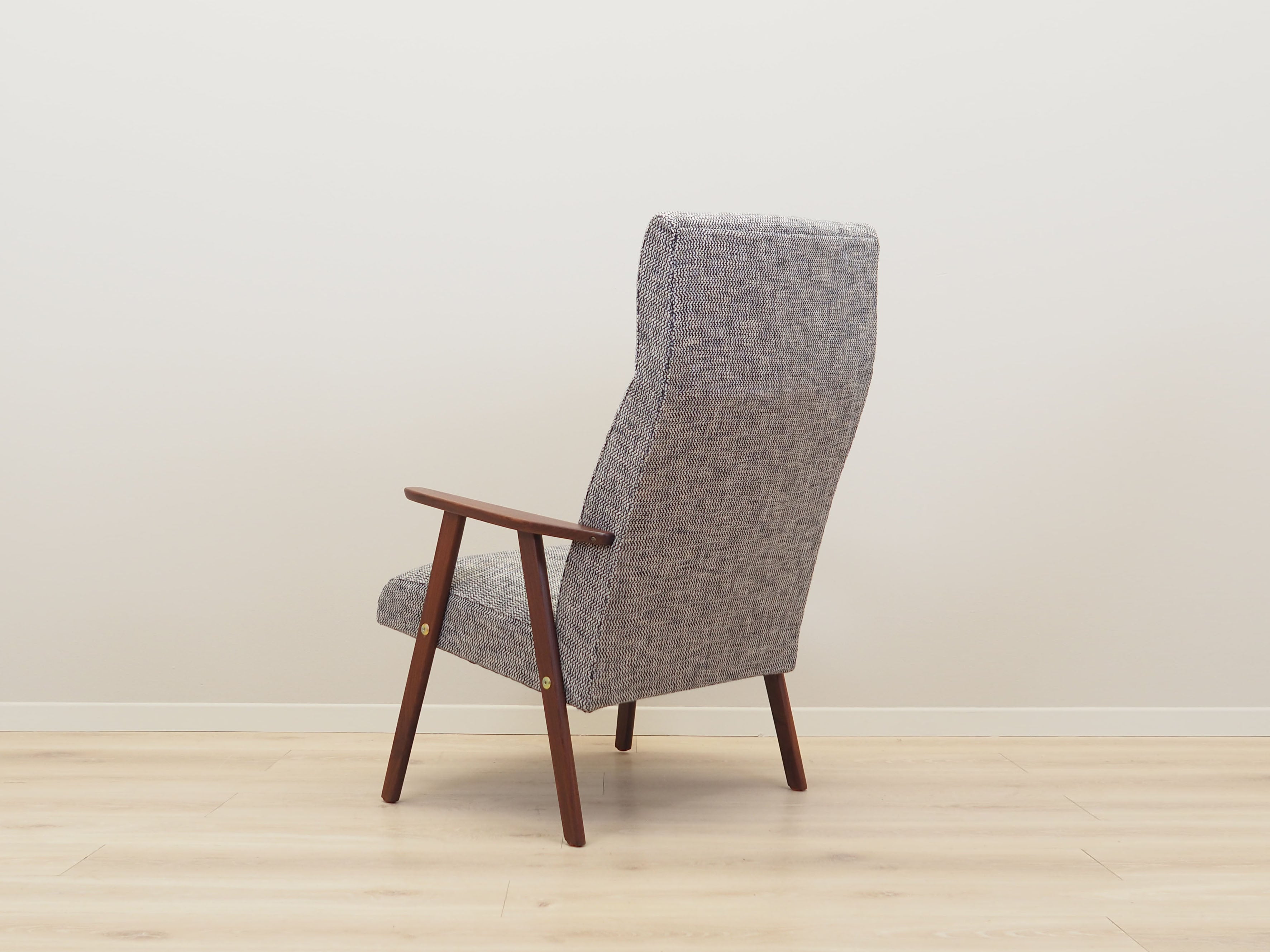 Mahogany_armchair_Danish_design_1960s_production_Denmark
