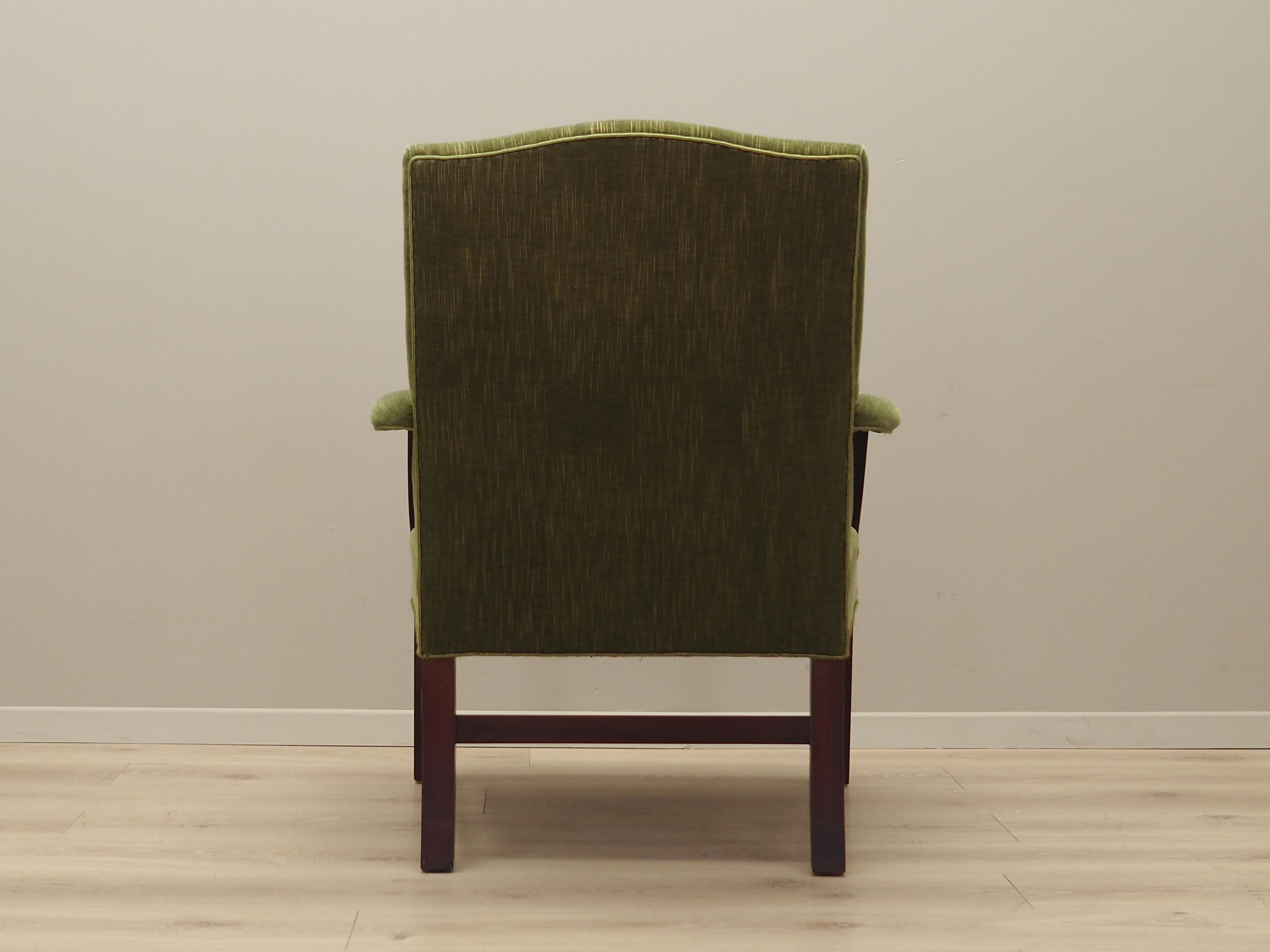 Mahogany_armchair_in_Danish_design_from_1970s_production_Denmark