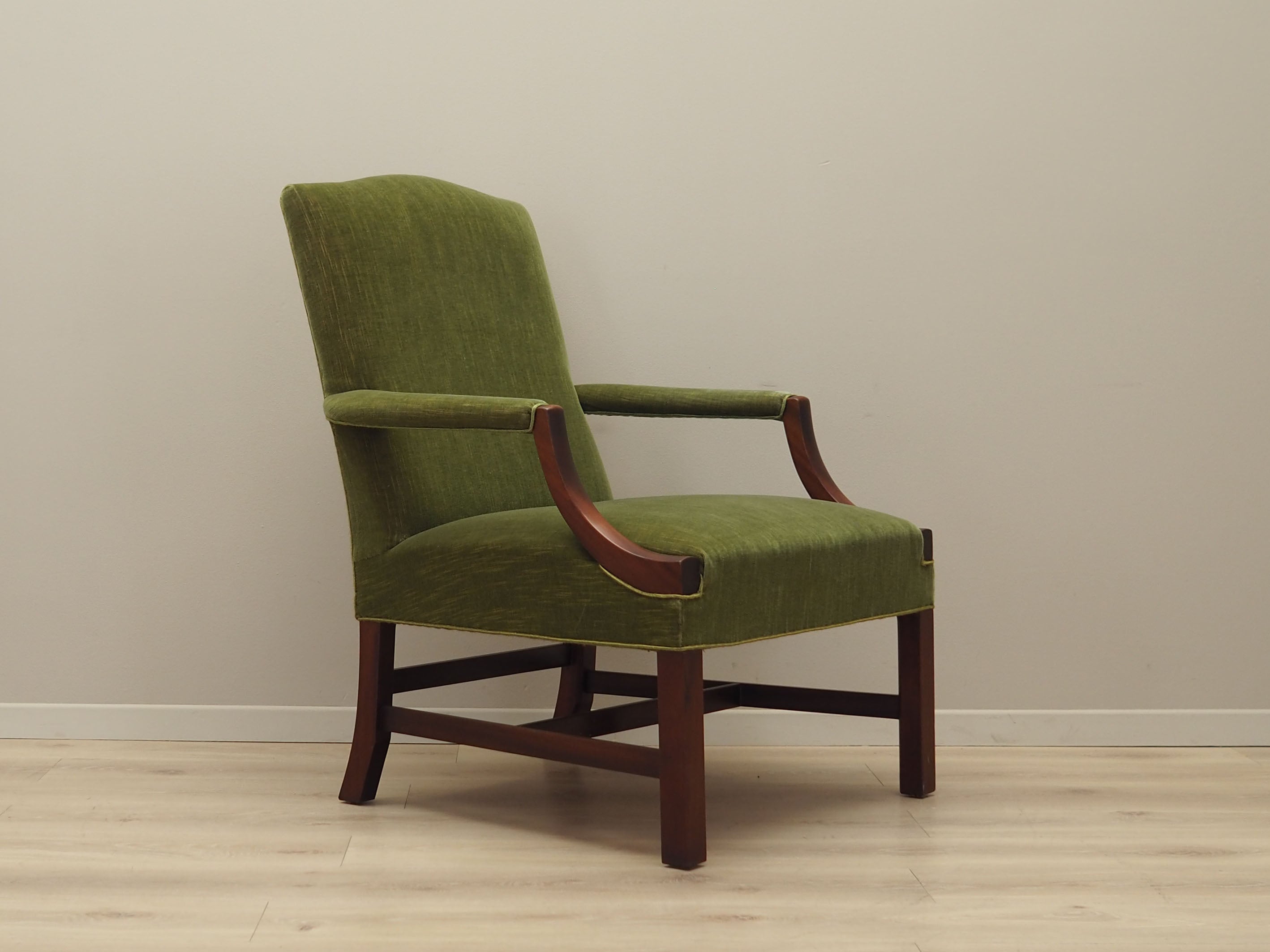 Mahogany_armchair_in_Danish_design_from_1970s_production_Denmark