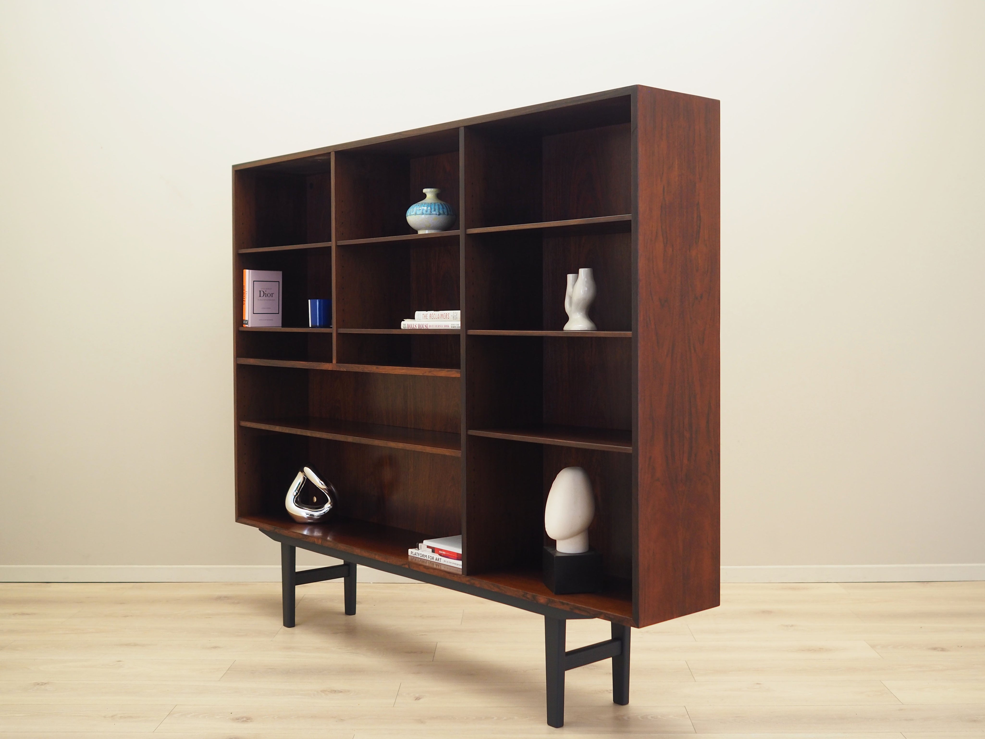 Mahogany_bookcase_Danish_design_1970s_manufacturer_Omann_Jun