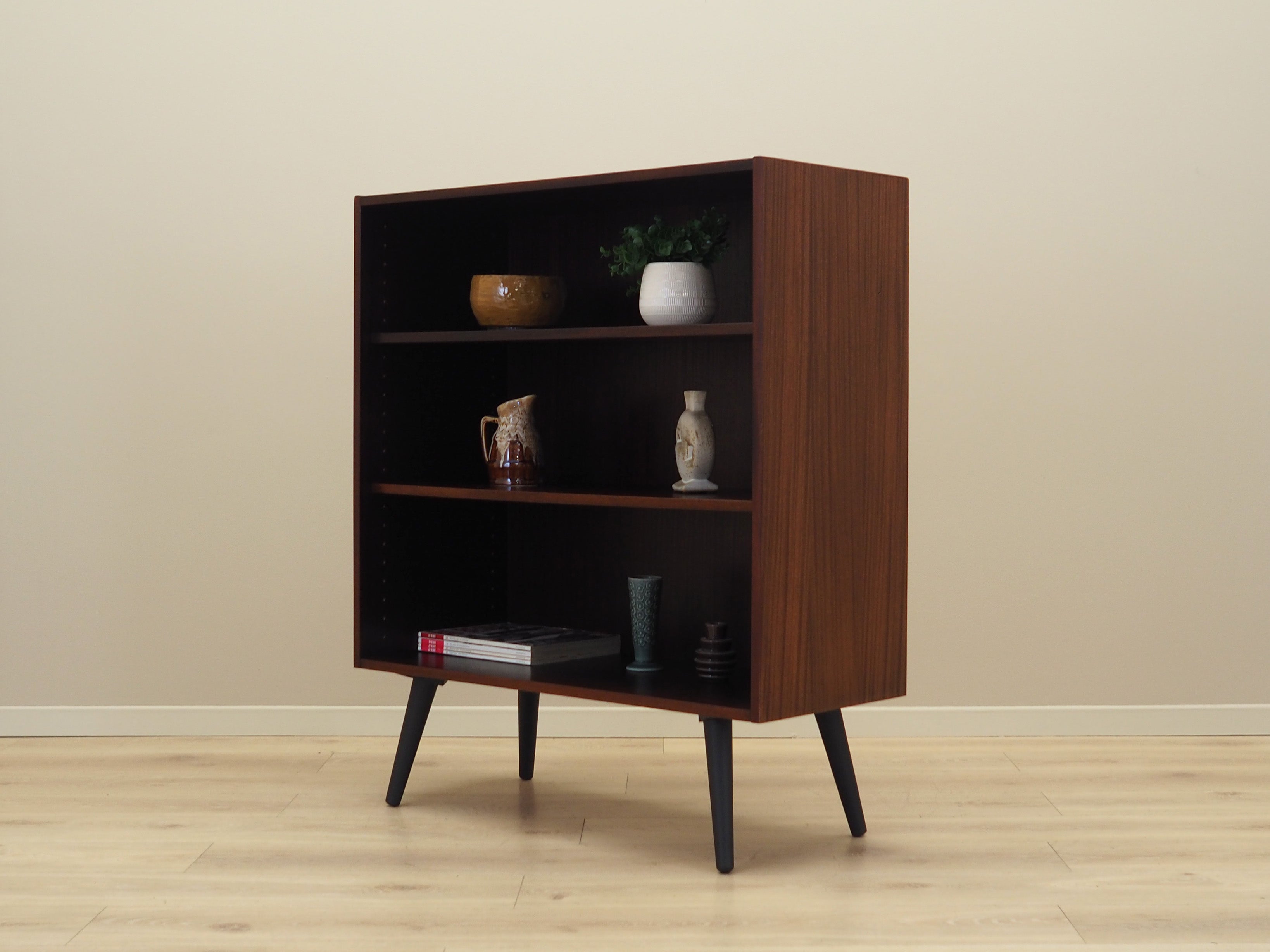 Mahogany_bookcase_Danish_design_1970s_production_Denmark