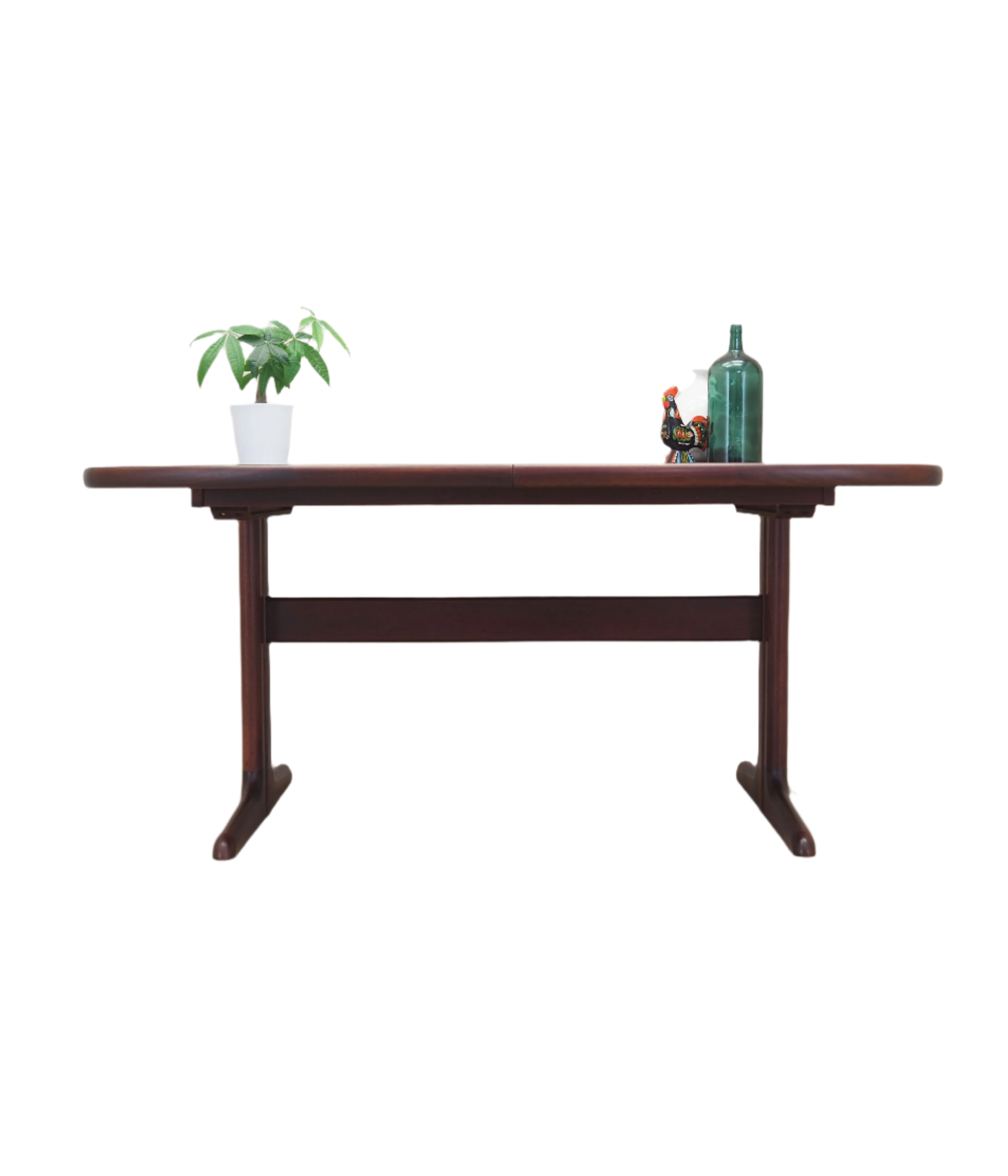 Mahogany_table_Danish_design_1990s_manufacturer_Skovby