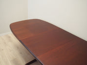 Mahogany_table_Danish_design_1990s_manufacturer_Skovby