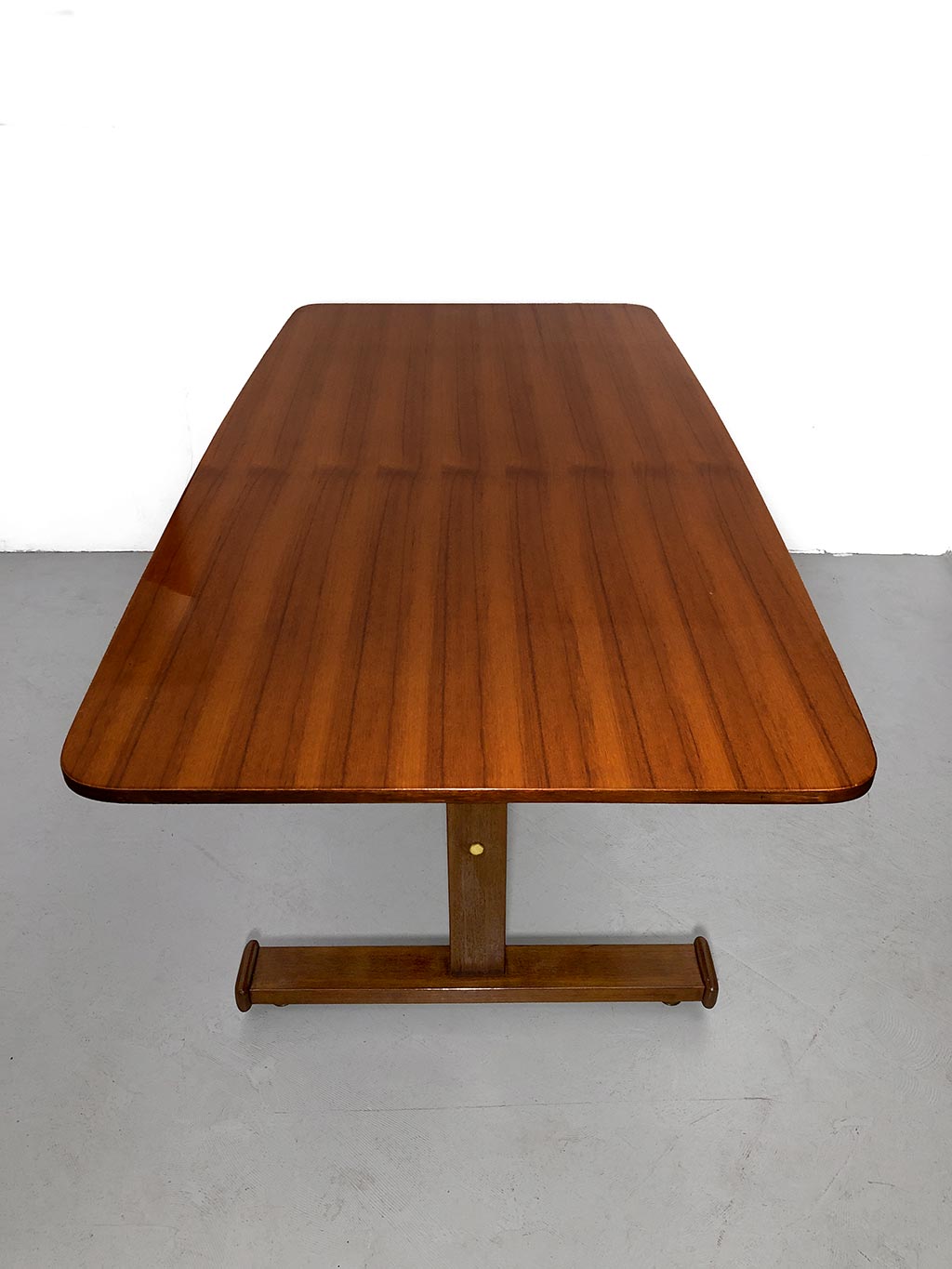 Mid-Century_Dining_Table_by_Gianfranco_Frattini