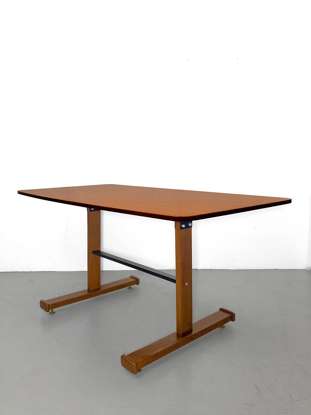 Mid-Century_Dining_Table_by_Gianfranco_Frattini