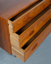 Mid_Century_Commode_made_of_Teak,_UK