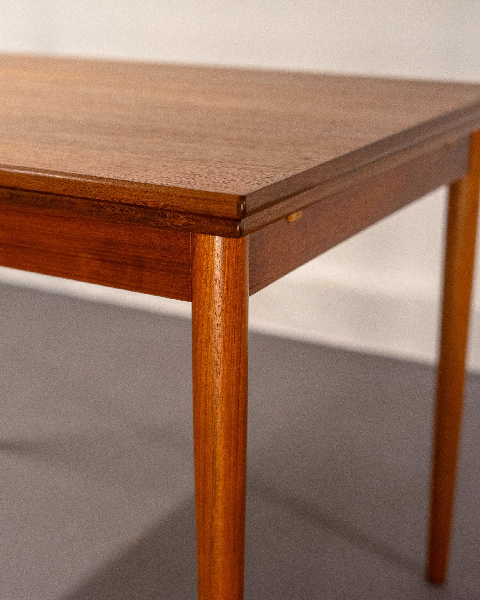 Mid_Century_Danish_Extending_Dining_Table_made_of_Teak,_circa_1960