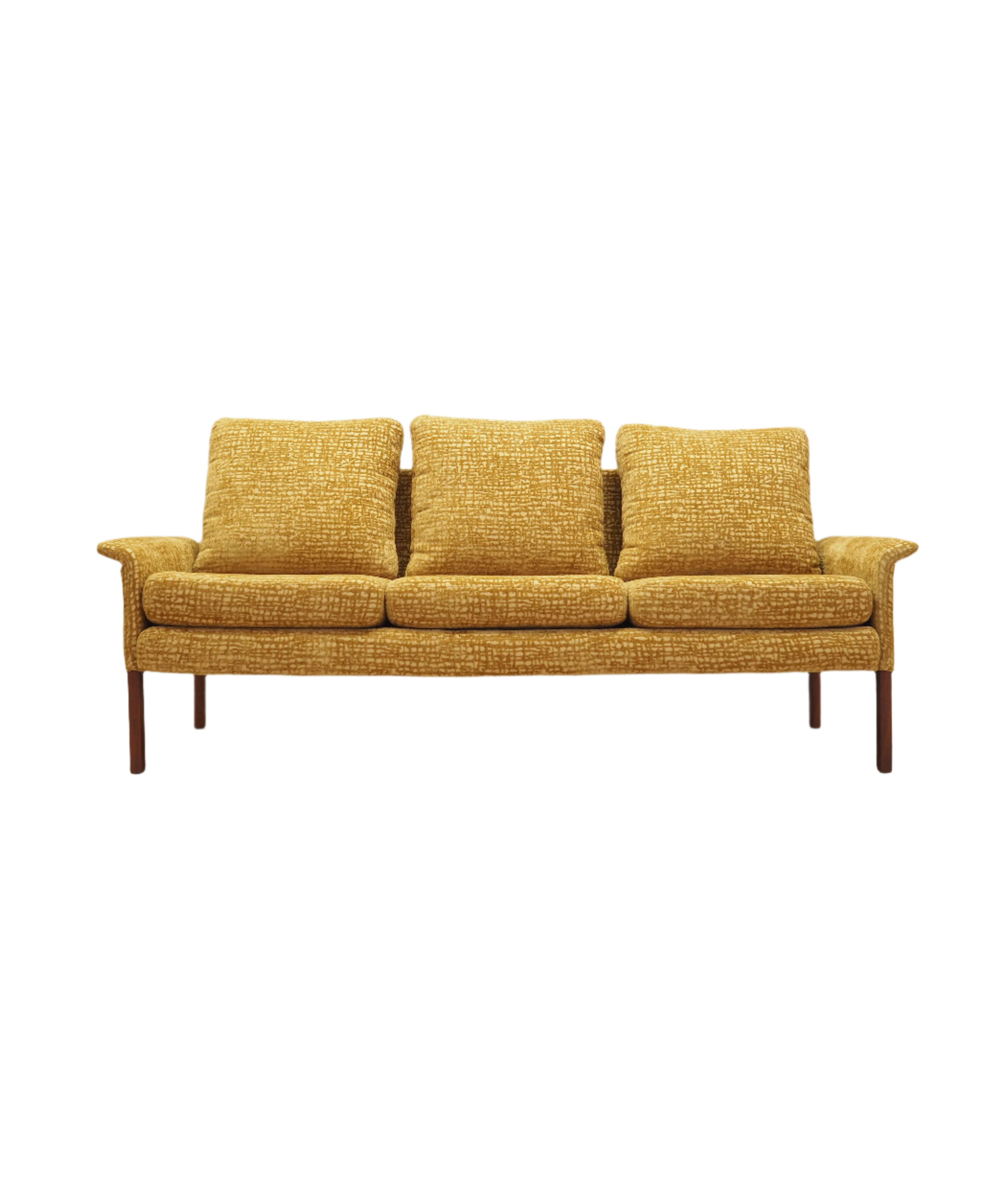 Mustard_sofa_Danish_design_1960s_designer_Hans_Olsen