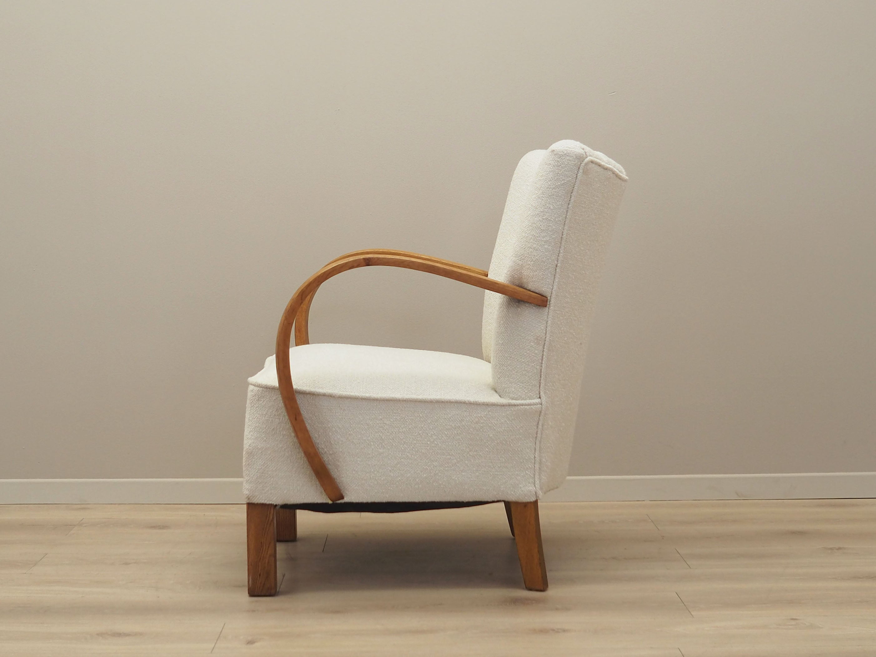 Oak_armchair_Art_Deco_1950s_production_Denmark
