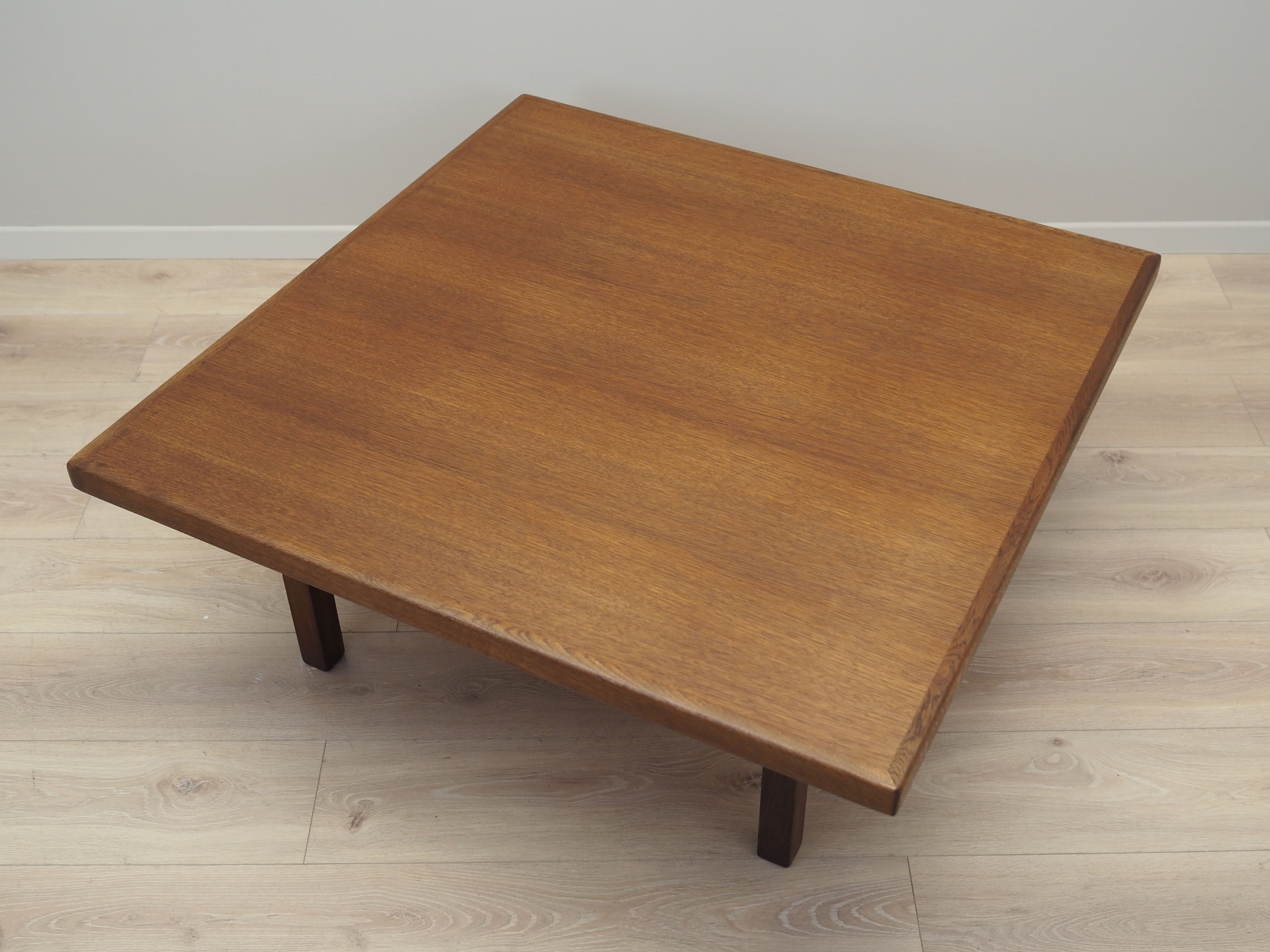 Oak_bench_Danish_design_1960s_designer_Hans_J