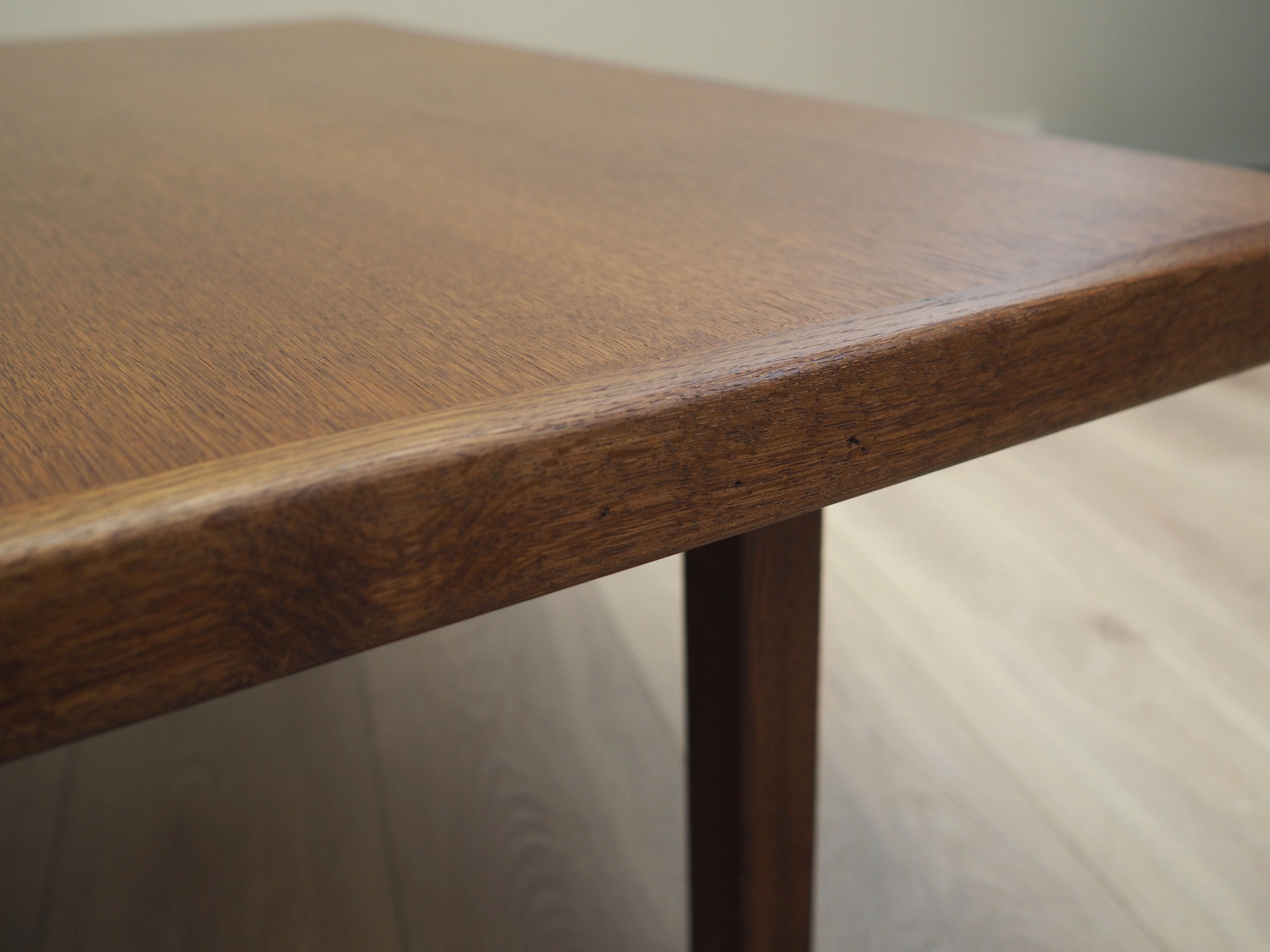 Oak_bench_Danish_design_1960s_designer_Hans_J