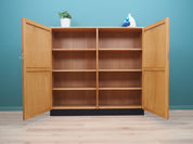 Oak_cabinet_Danish_design_1960s_production_Denmark