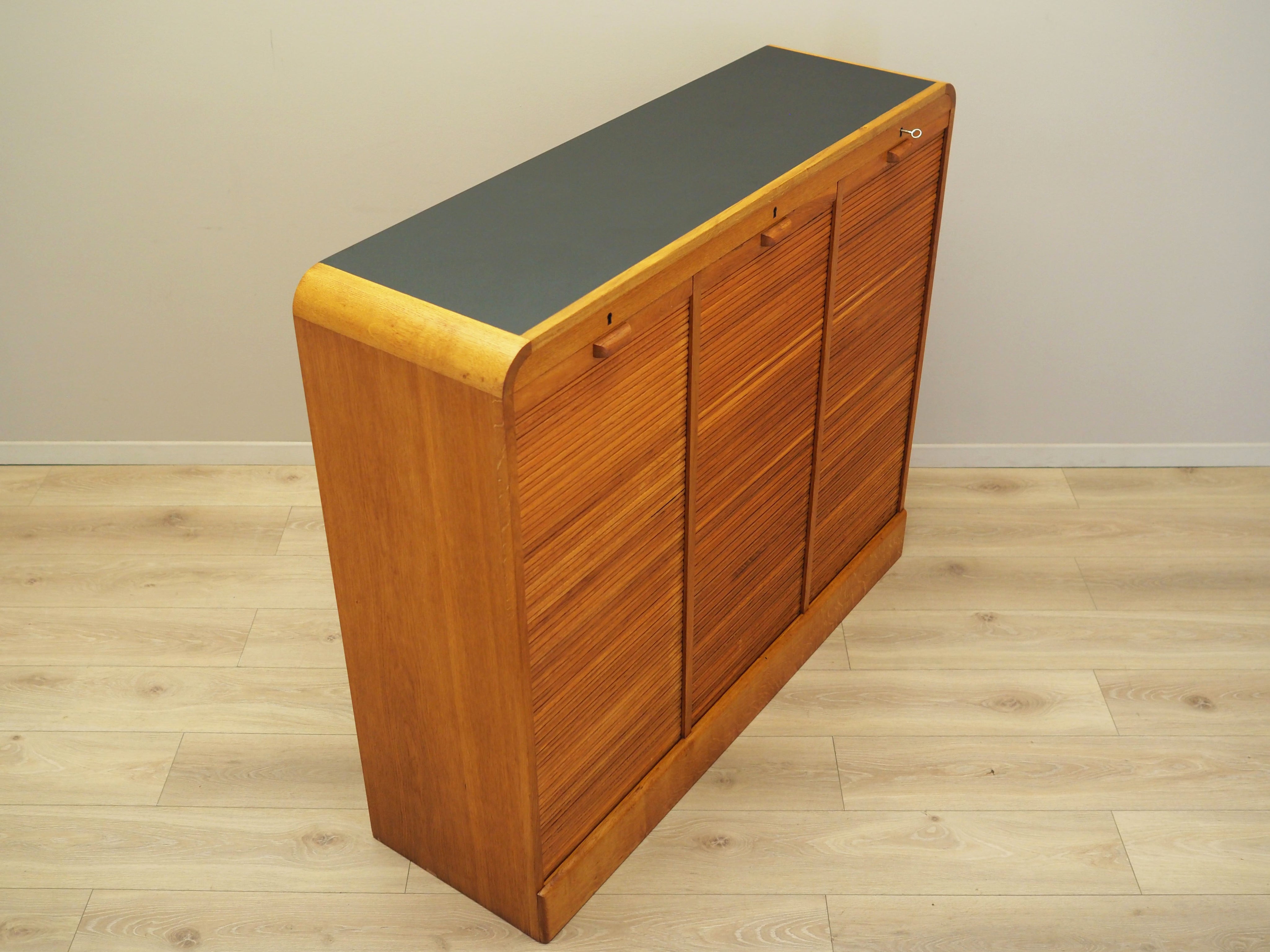 Oak_cabinet_in_Danish_design_1960s_production_Denmark