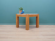 Oak_coffee_table_Danish_design_1970s_production_Denmark