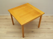 Oak_table_Danish_design_1960s_production_Denmark