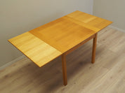 Oak_table_Danish_design_1960s_production_Denmark