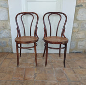 Pair_of_Thonet_Bistro_Dining_Chairs_made_in_Czechoslovakia_c1930