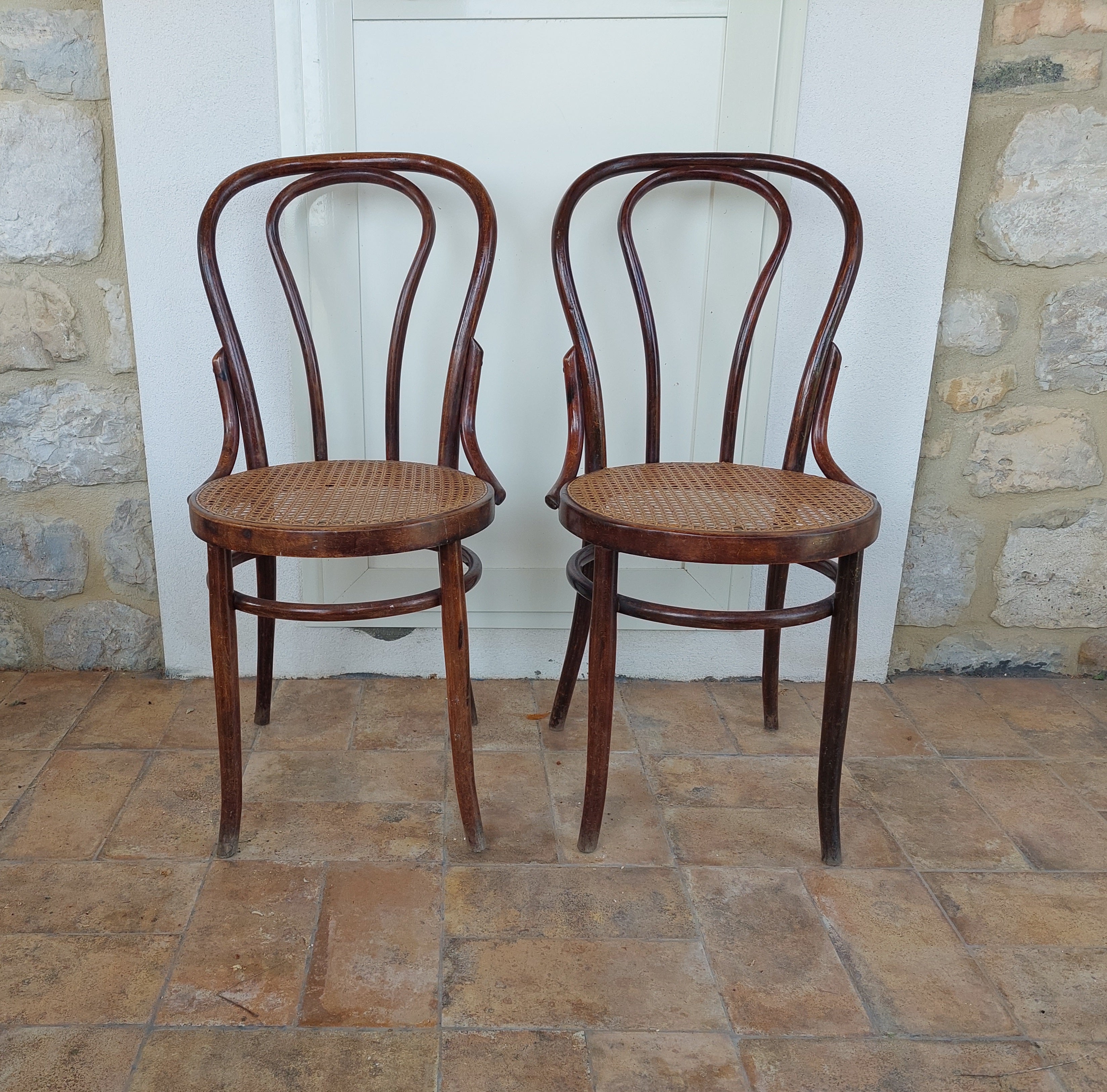 Pair_of_Thonet_Bistro_Dining_Chairs_made_in_Czechoslovakia_c1930