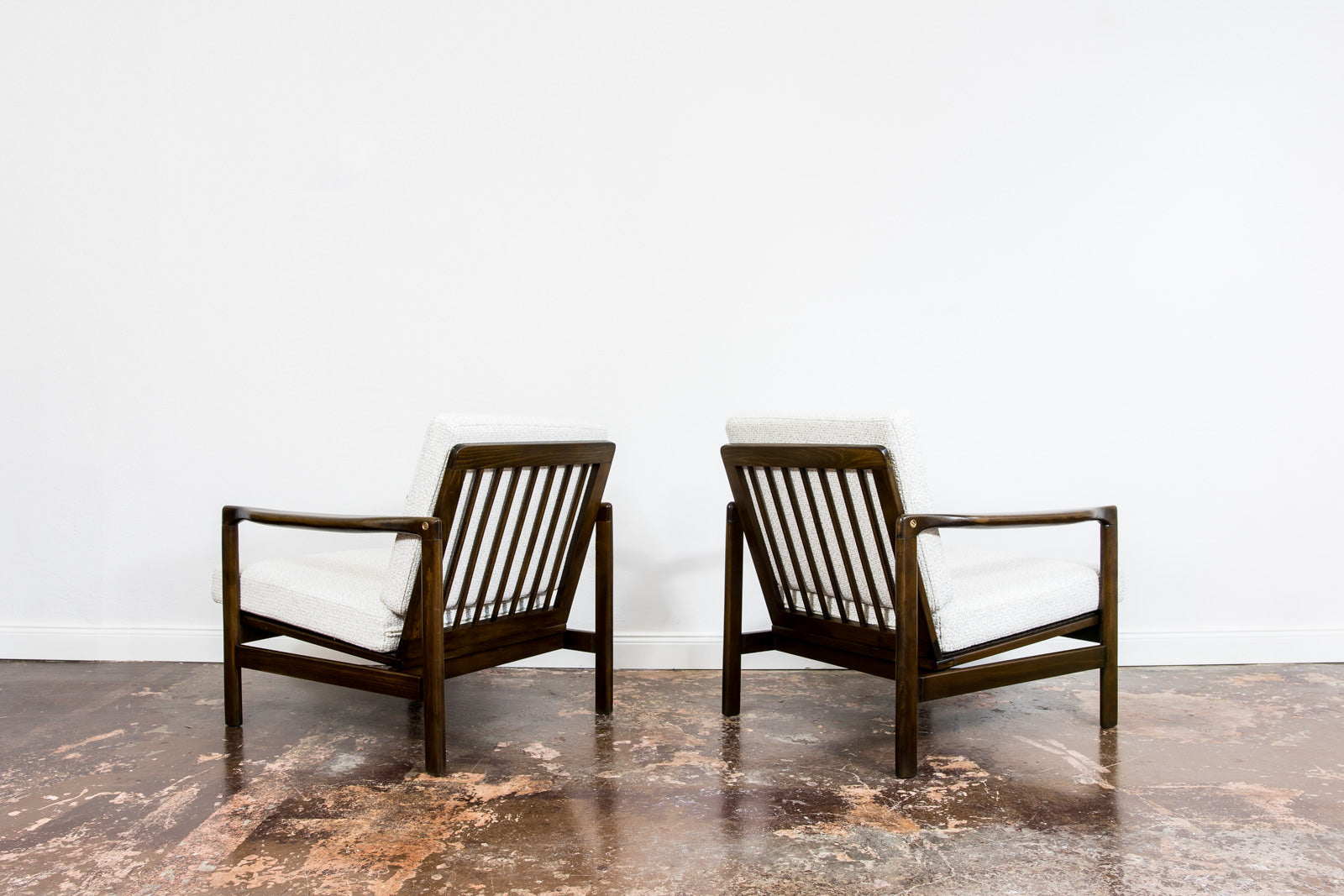Pair_of_armchairs_B-7522_By_Zenon_B_czyk_Poland_1960_s
